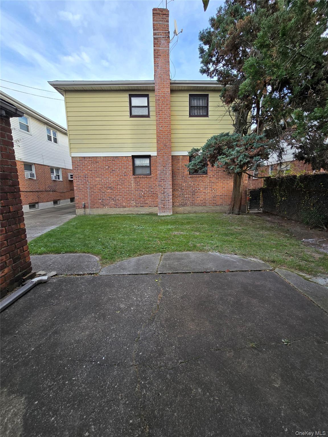 15520 Killarney Street, Howard Beach, NY 11414