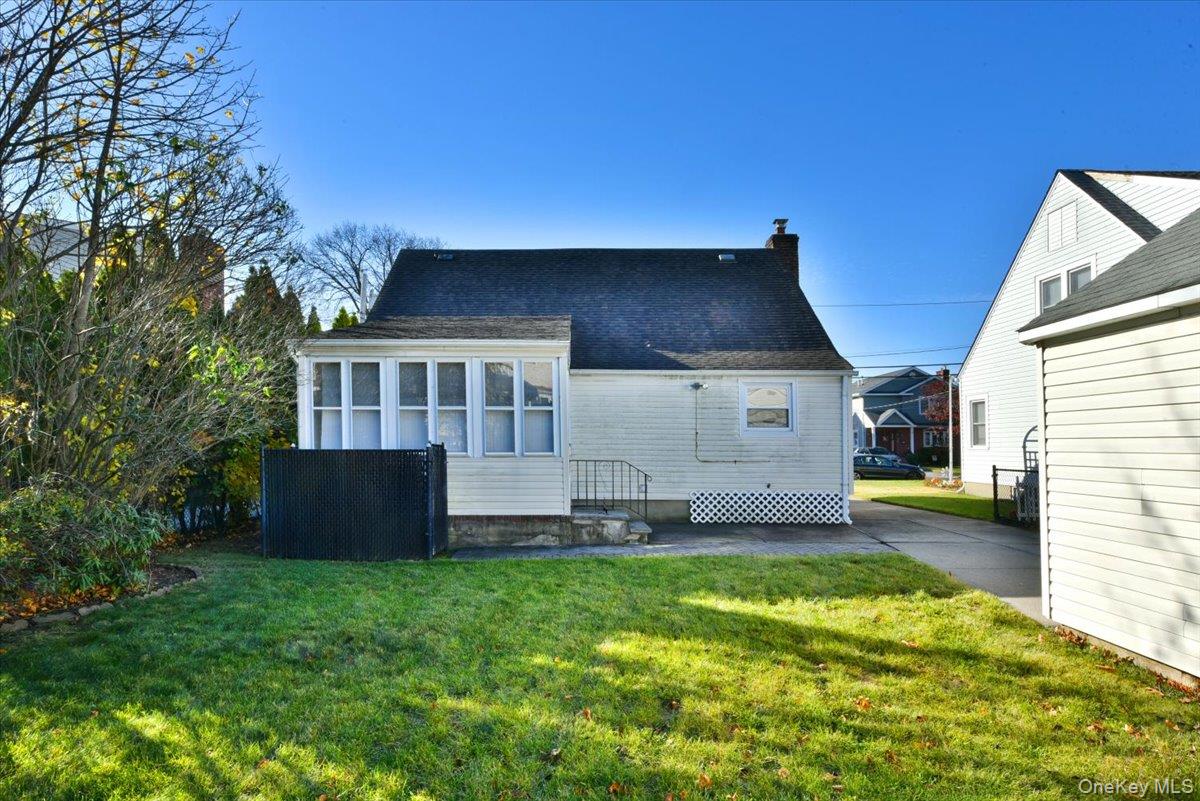 1022 Jackson Avenue, Franklin Square, NY 11010