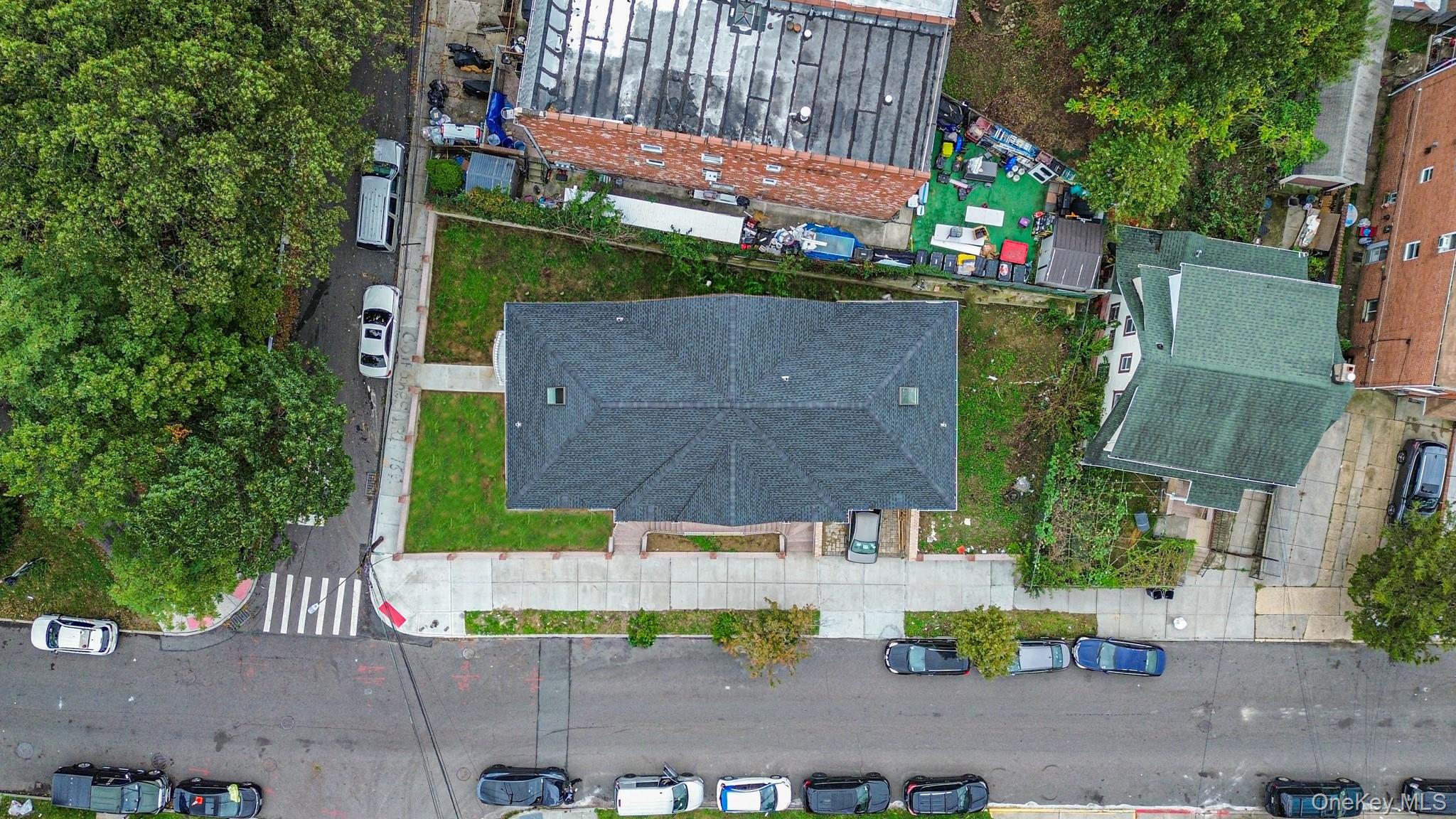 85-02 165th st, Jamaica Hills, NY 11432