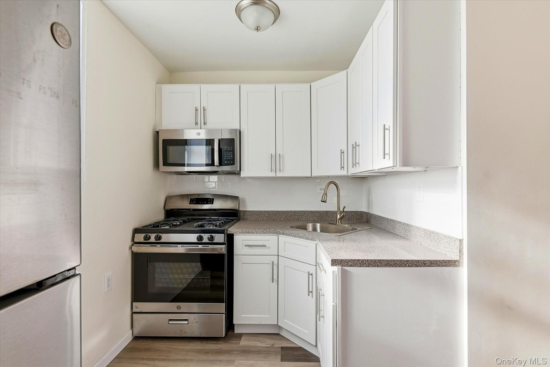 60-11 Broadway # L6, Woodside, NY 11377