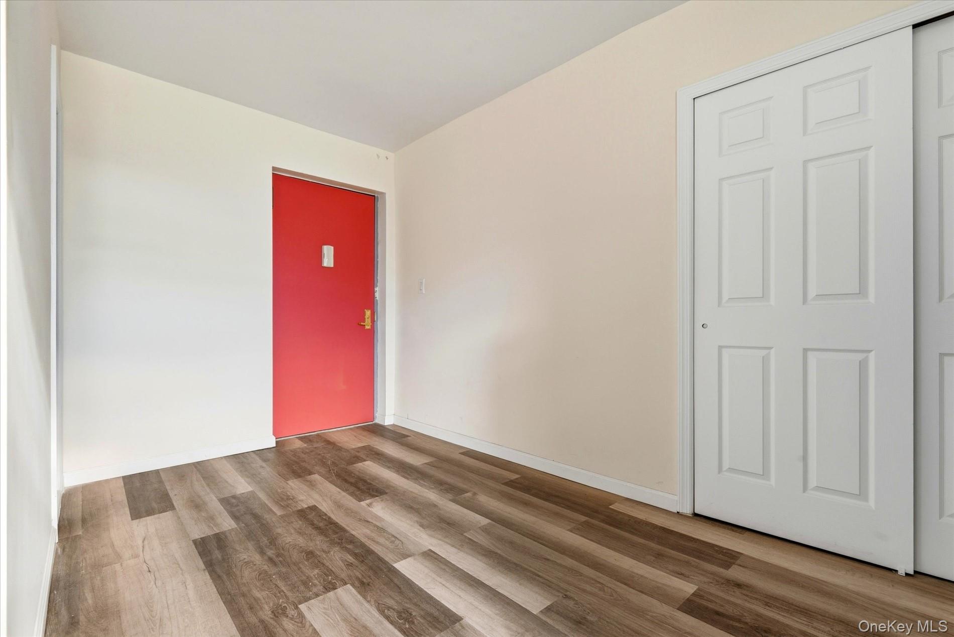 60-11 Broadway # L6, Woodside, NY 11377