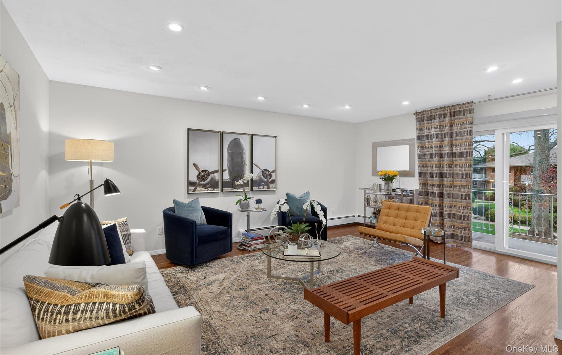 1 Toms Point Lane # 2A, Port Washington, NY 11050