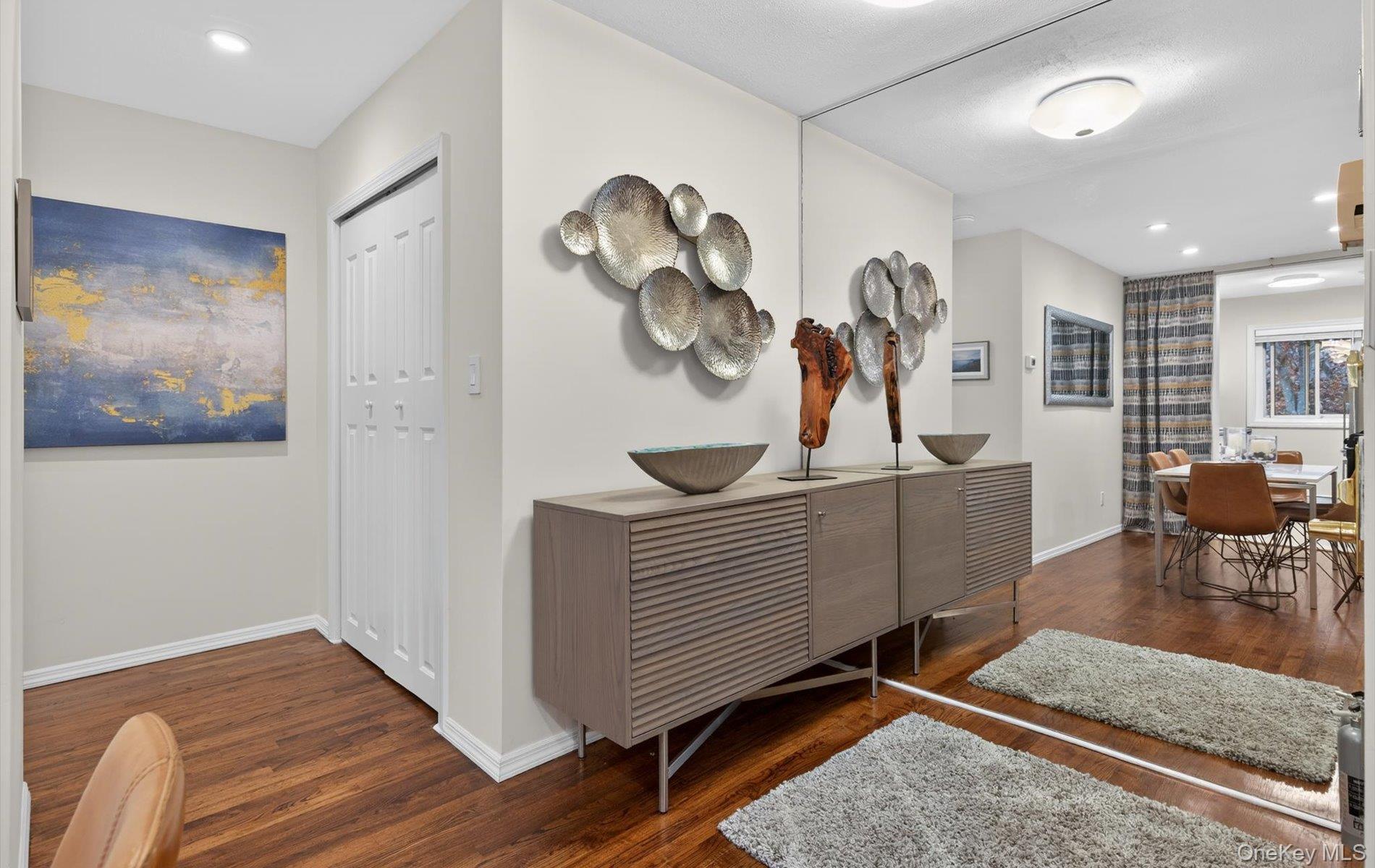 1 Toms Point Lane # 2A, Port Washington, NY 11050