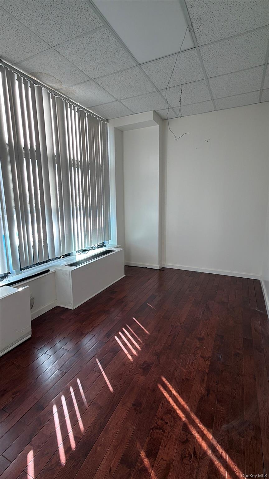 135-11 40th Road # 4A, Flushing, NY 11354