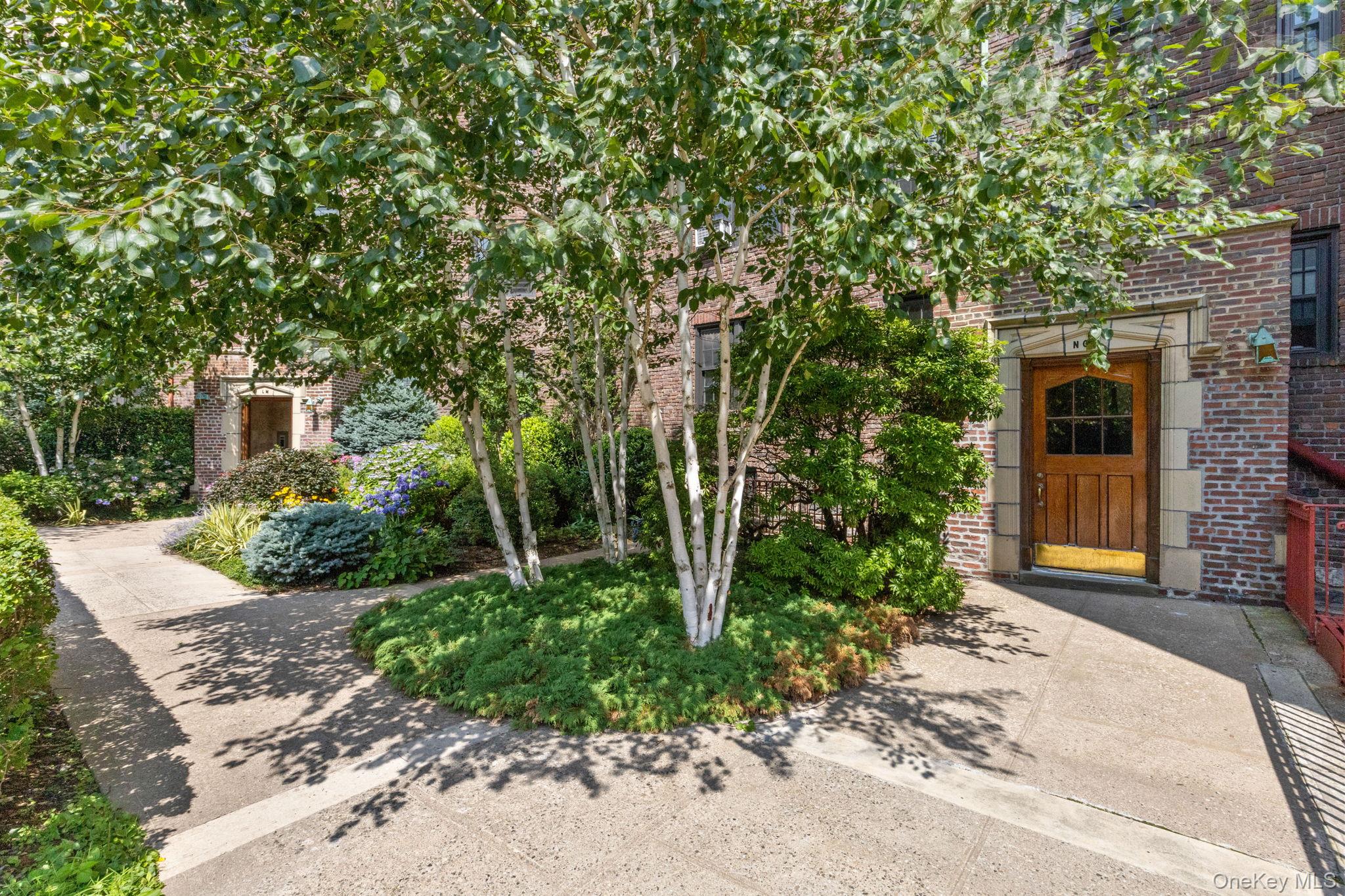 525 W 238th Street # 1N, Bronx, NY 10463