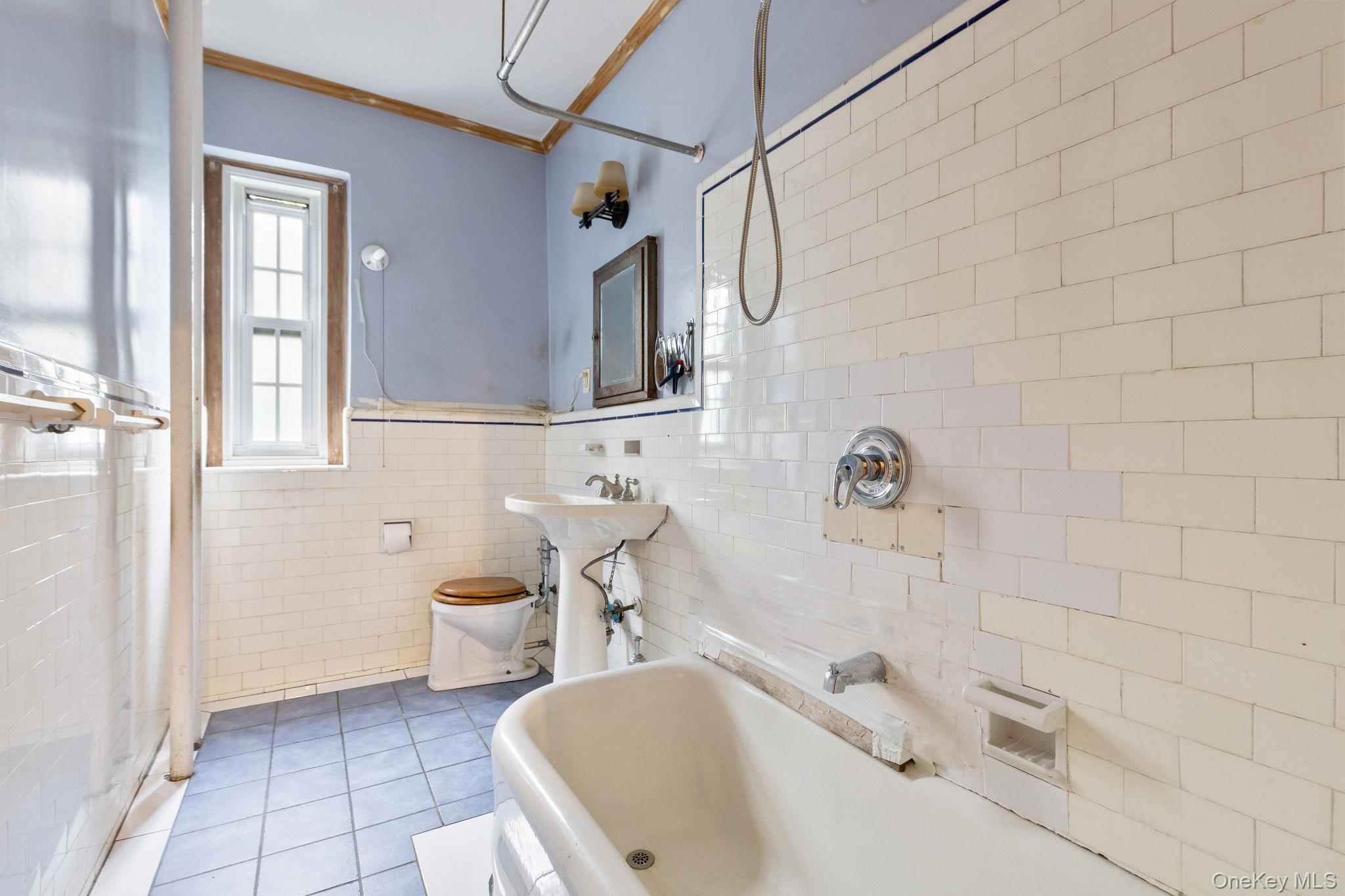 525 W 238th Street # 1N, Bronx, NY 10463