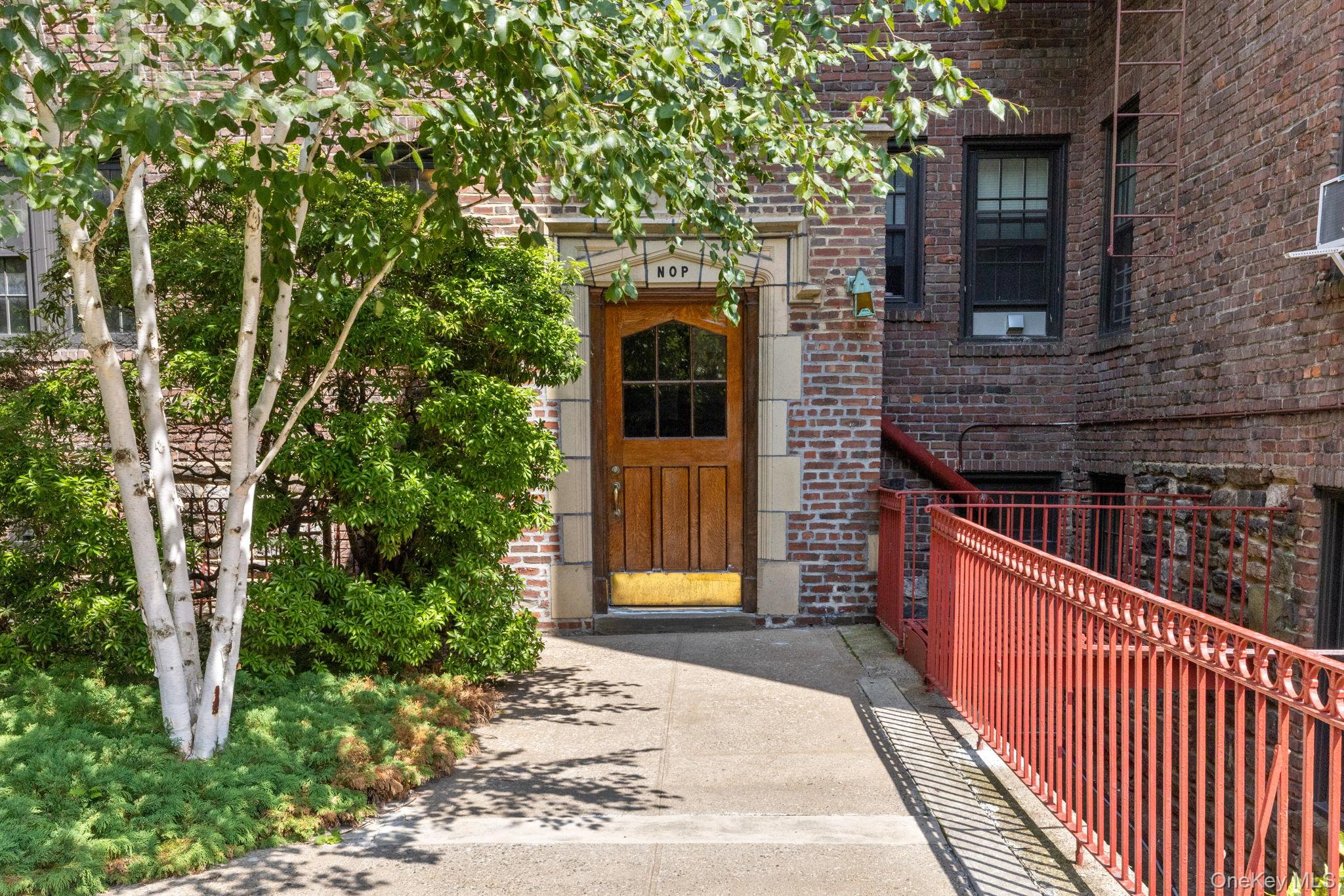 525 W 238th Street # 1N, Bronx, NY 10463