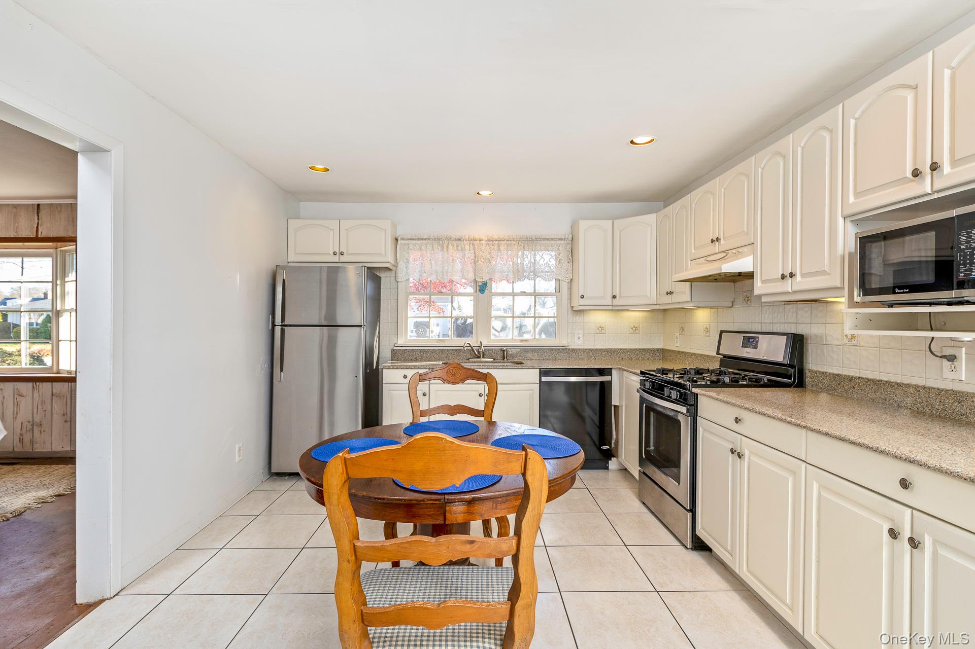 14 Whiting Road, East Quogue, NY 11942