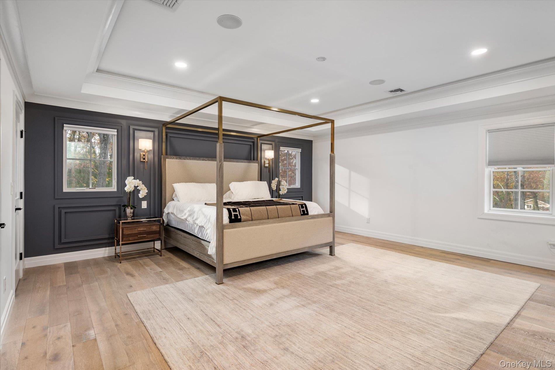 7 Barrington Place, Melville, NY 11747