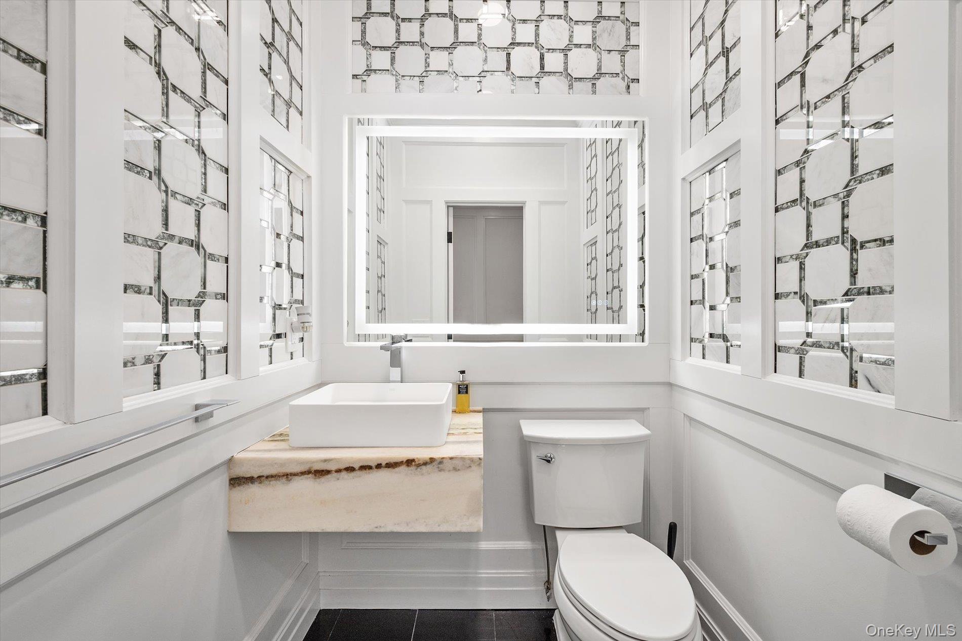 7 Barrington Place, Melville, NY 11747