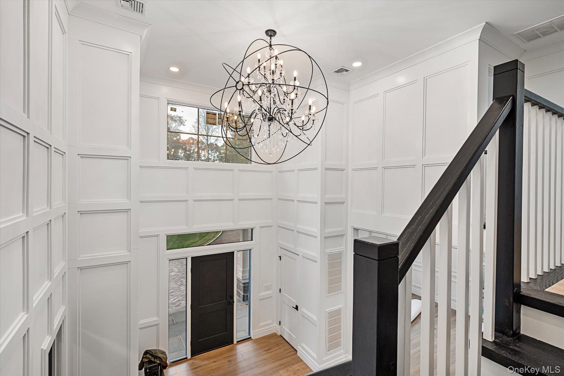 7 Barrington Place, Melville, NY 11747