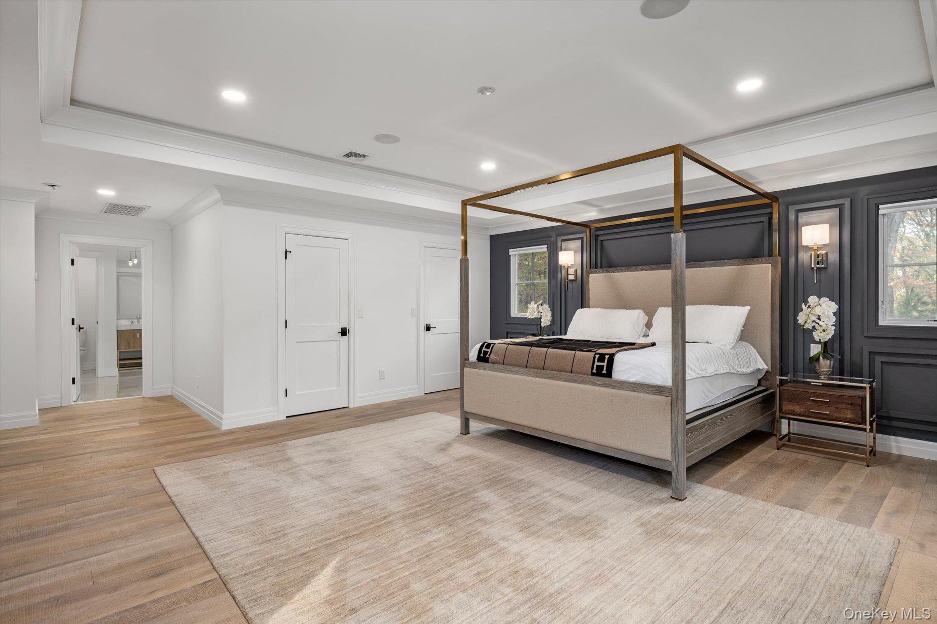 7 Barrington Place, Melville, NY 11747