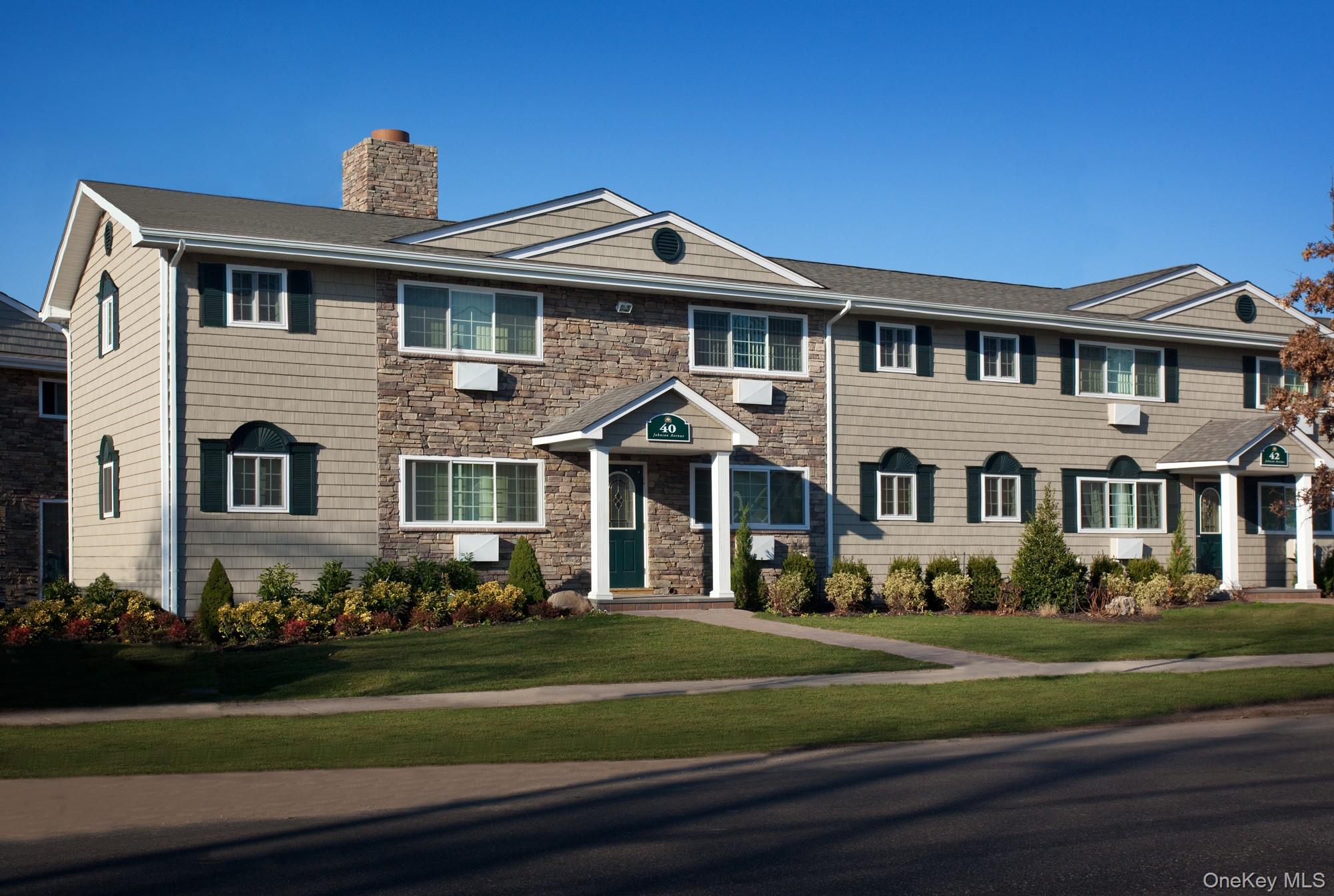 52 Johnson Avenue # 3-7C, Sayville, NY 11782