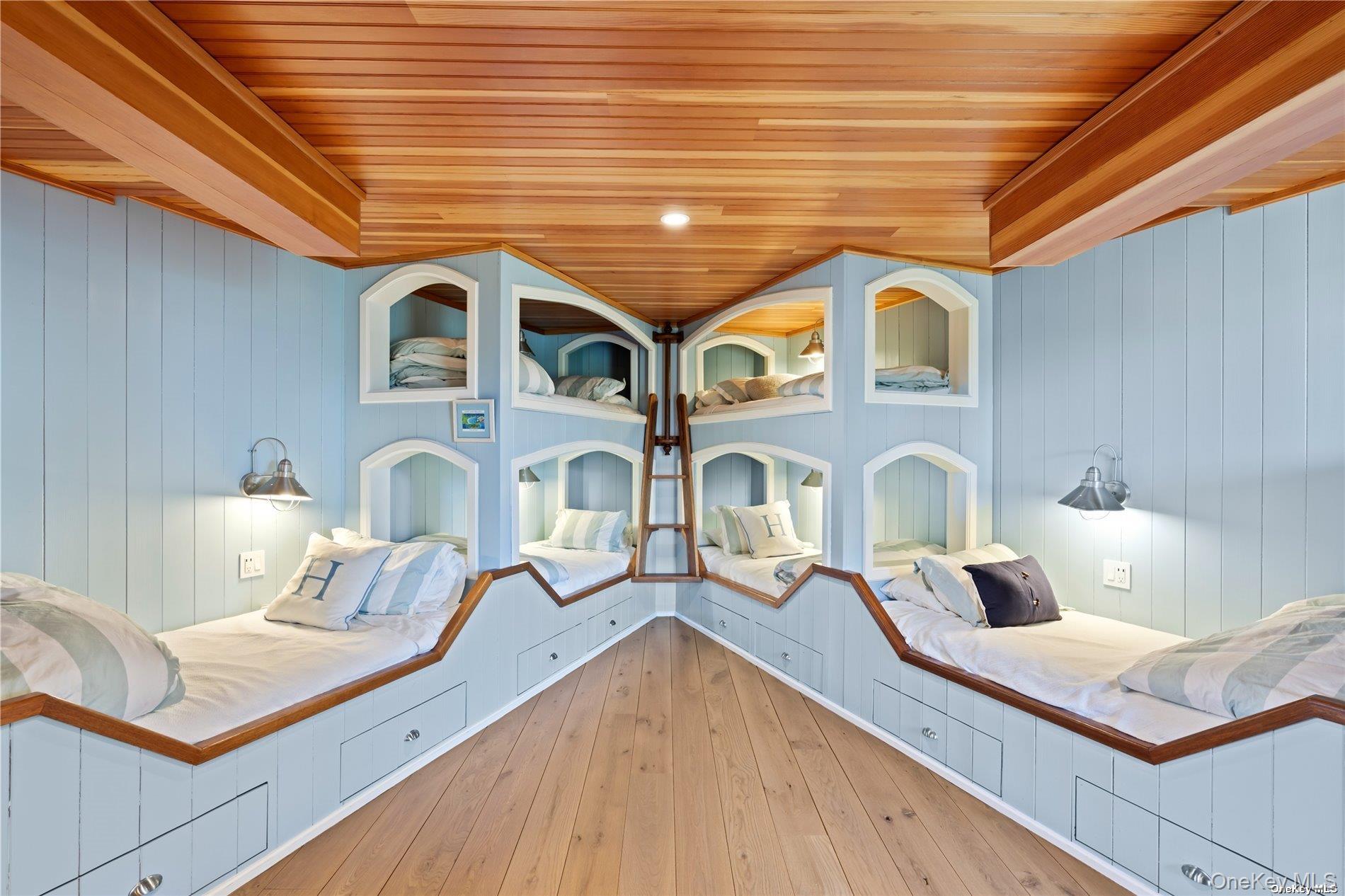 174 Dune Road, Quogue, NY 11959