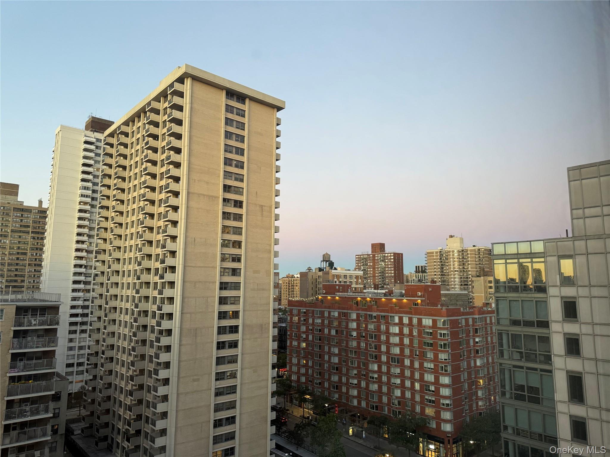 382 Central Park W # 16U, New York (Manhattan), NY 10025