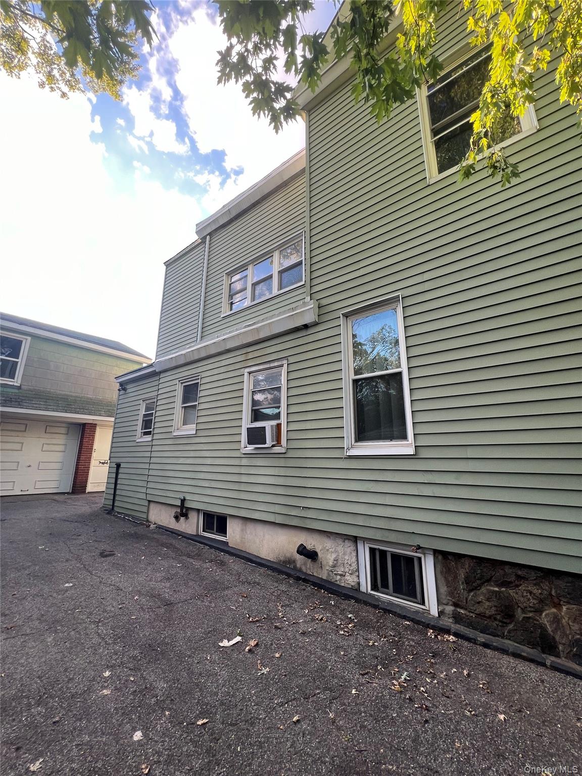 4083 Seton Avenue, Bronx, NY 10466