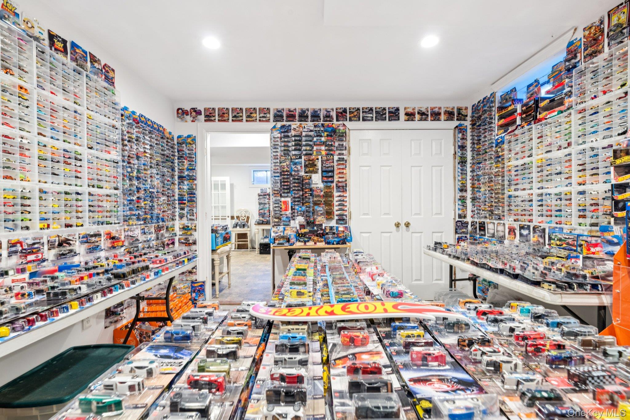 7 Brittany Court, Ridge, NY 11961