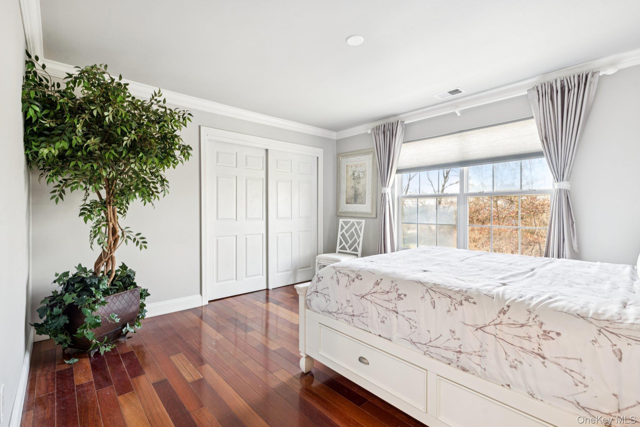 7 Brittany Court, Ridge, NY 11961