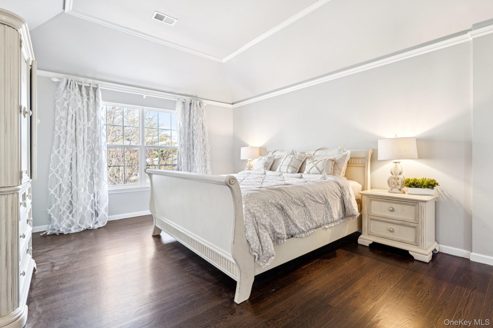 7 Brittany Court, Ridge, NY 11961