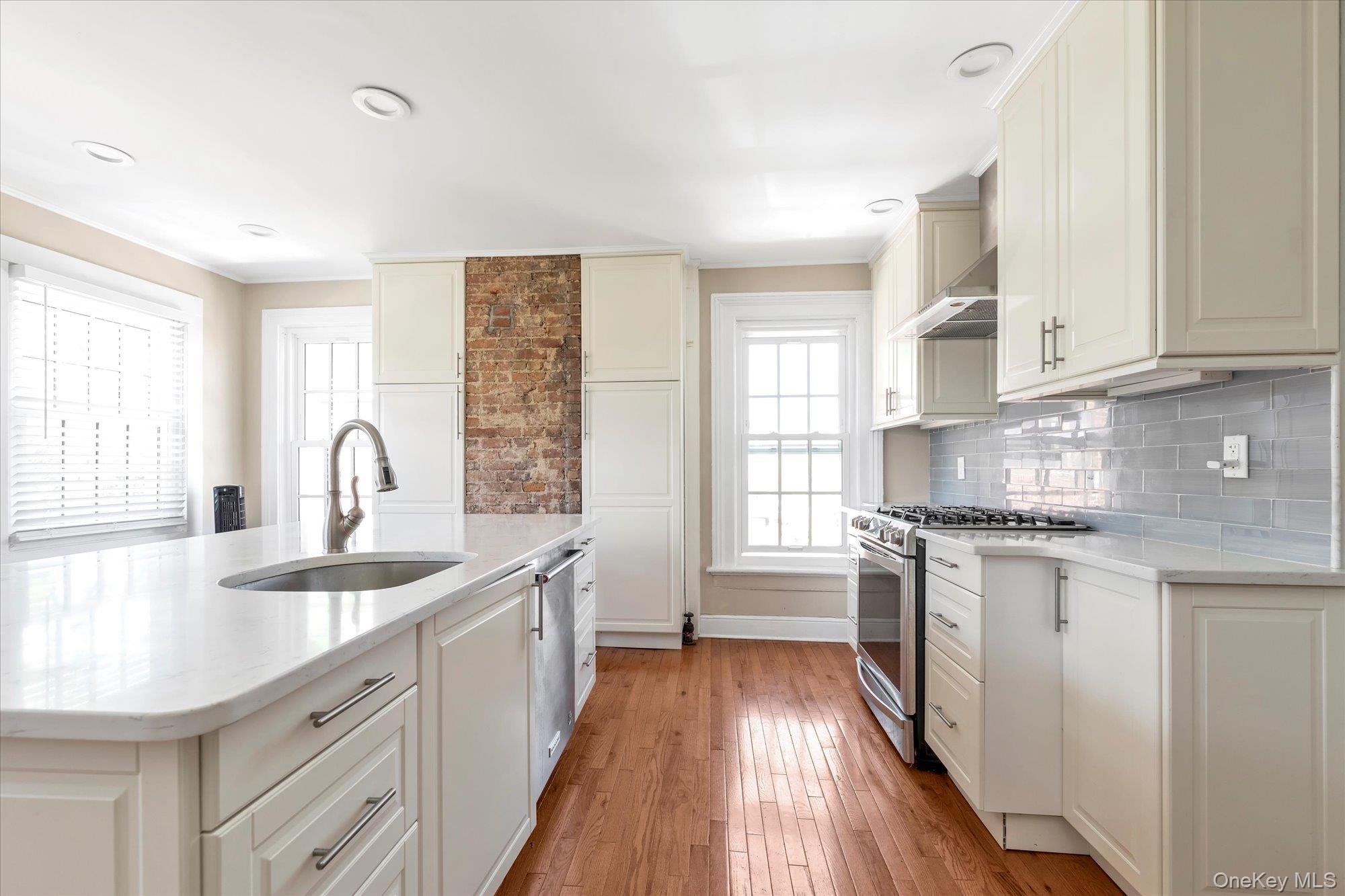 39-26/24 213 Street, Bayside, NY 11361