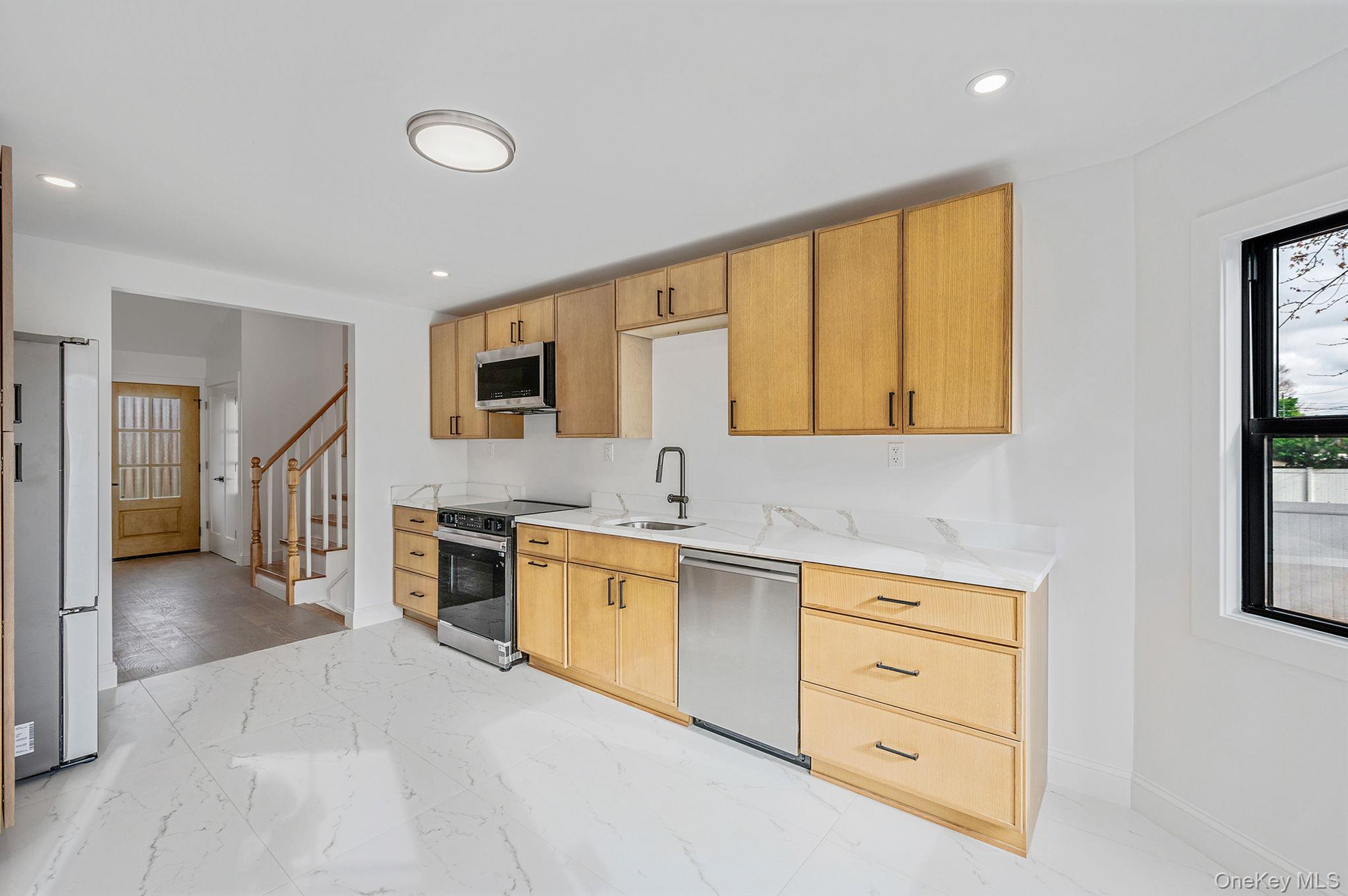 556 N Suffolk Avenue, Massapequa, NY 11758