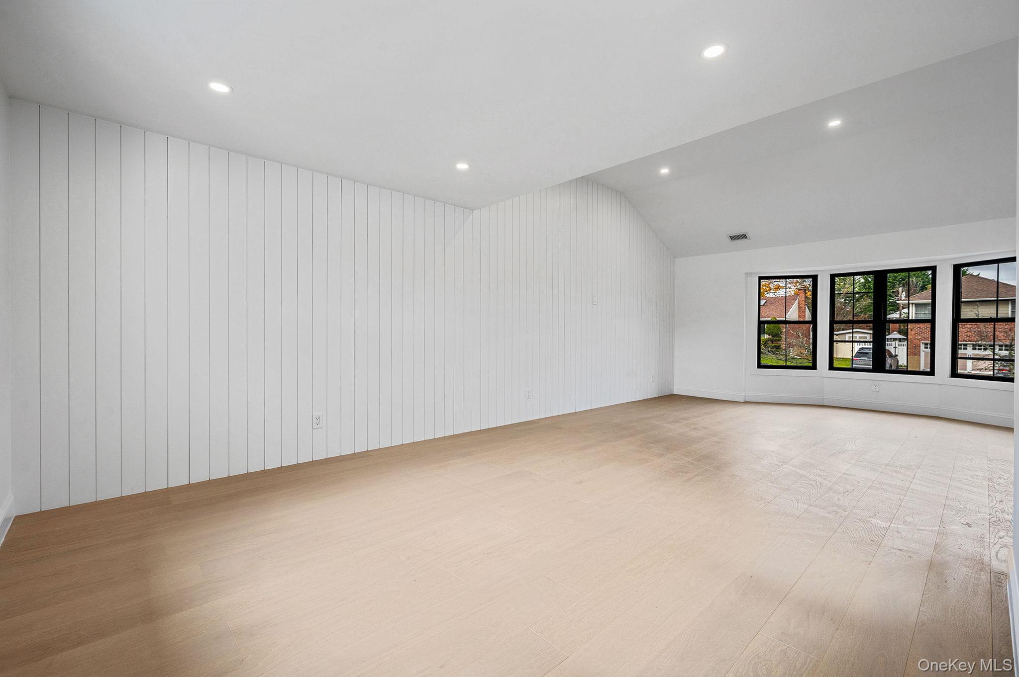 556 N Suffolk Avenue, Massapequa, NY 11758