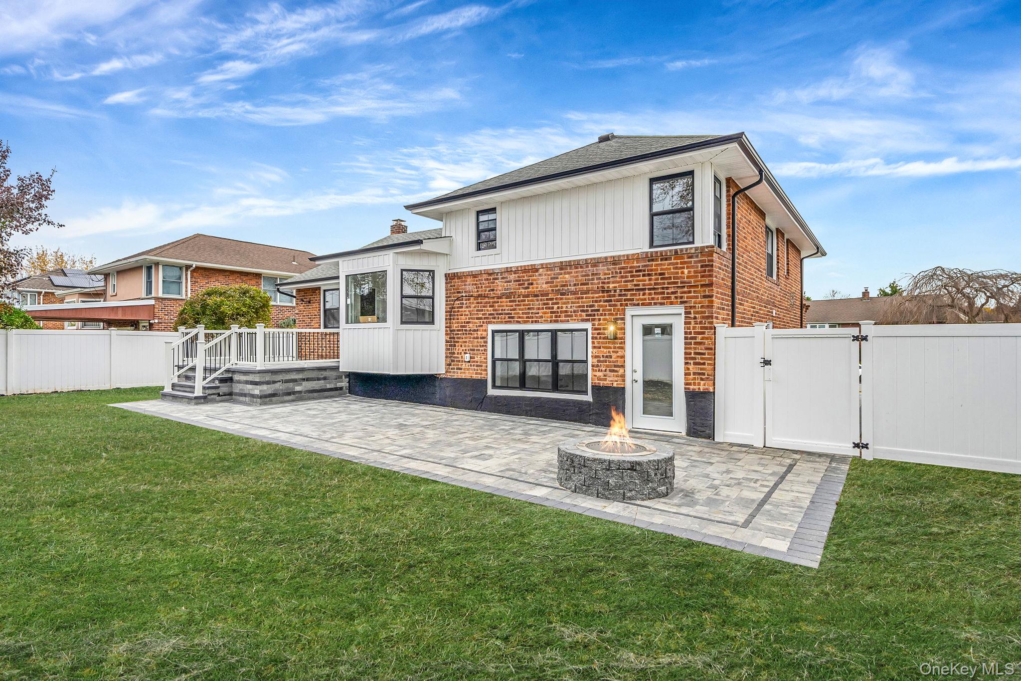 556 N Suffolk Avenue, Massapequa, NY 11758