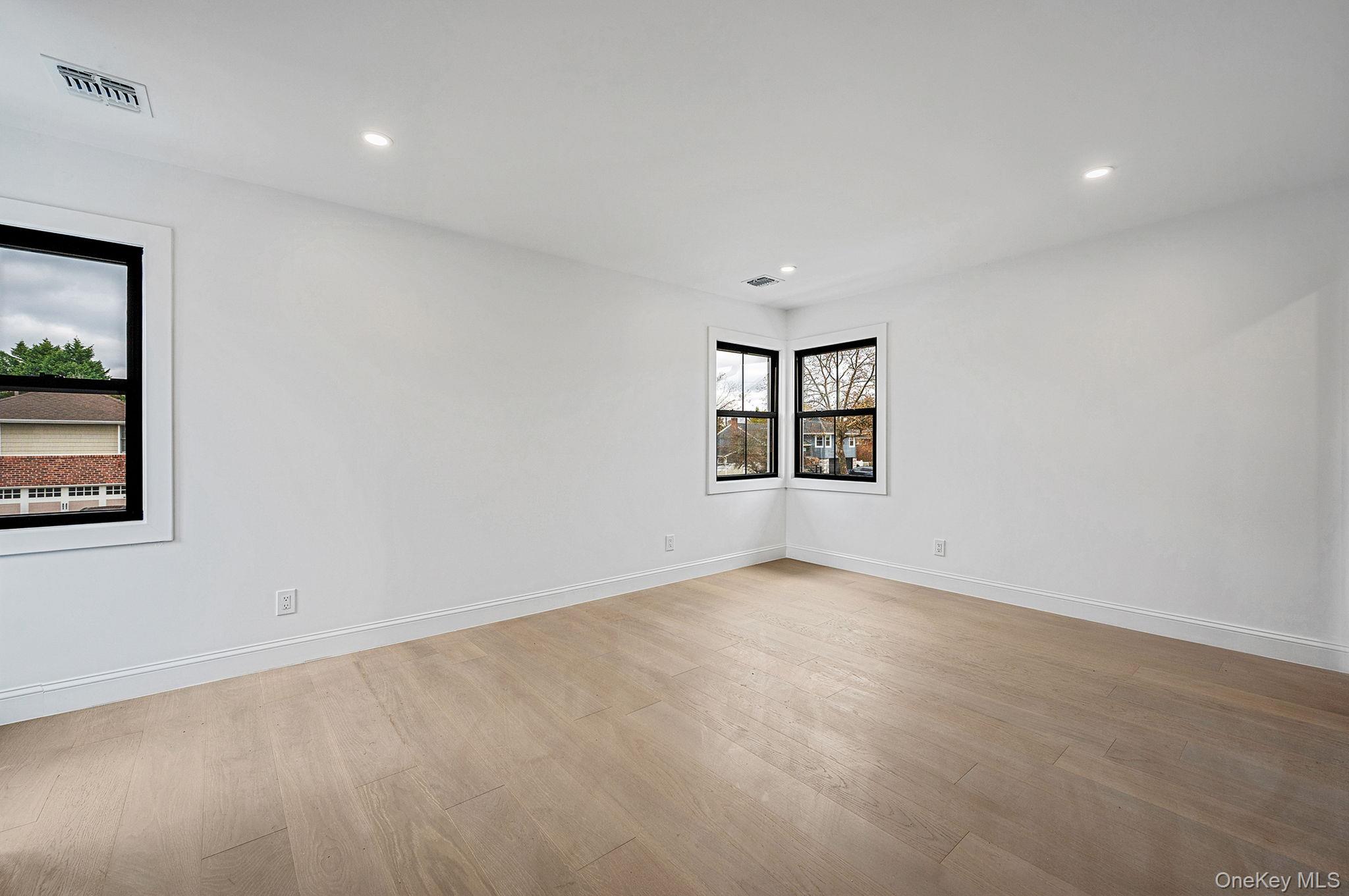 556 N Suffolk Avenue, Massapequa, NY 11758