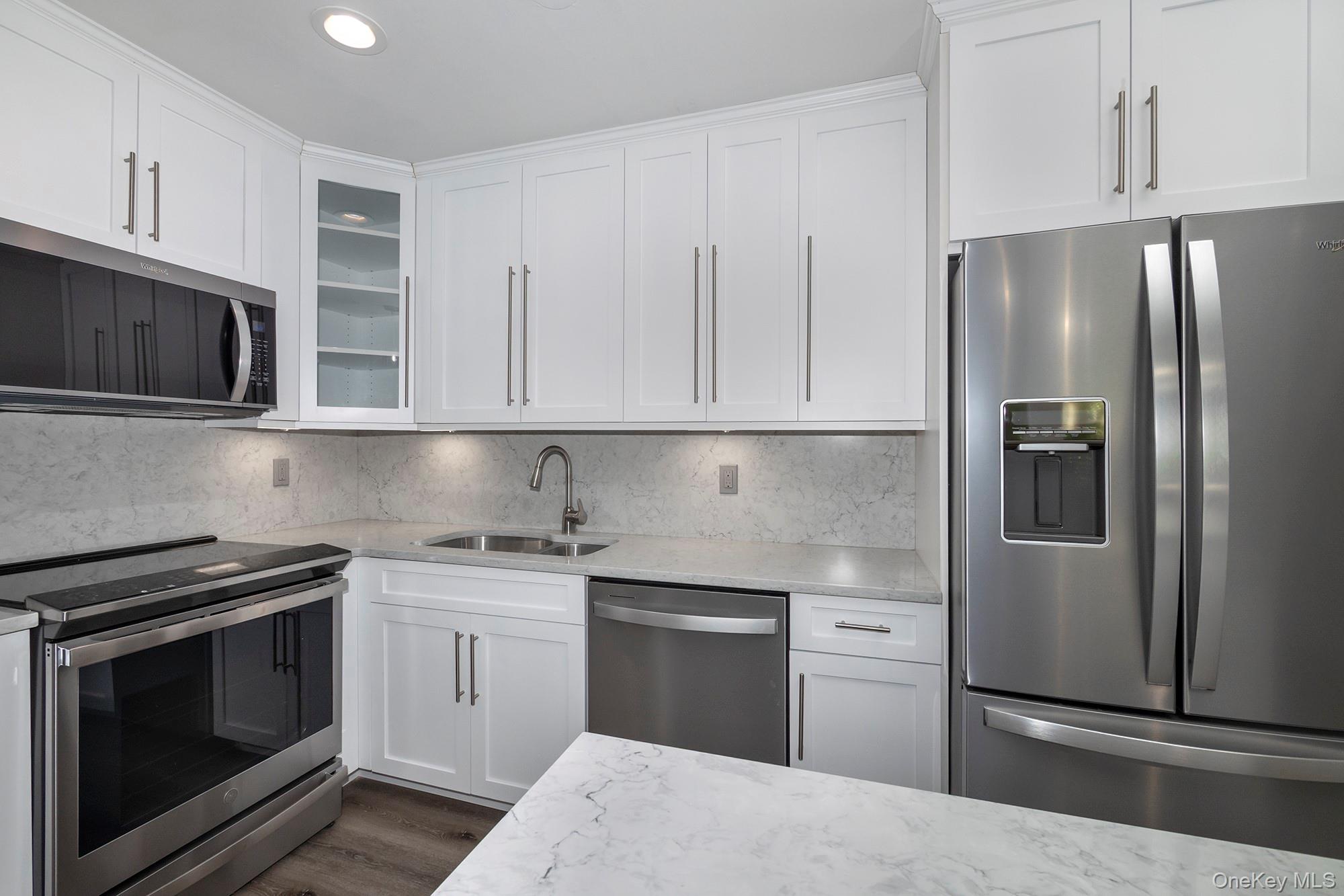 30 Westgate Drive # HD33, Bohemia, NY 11716