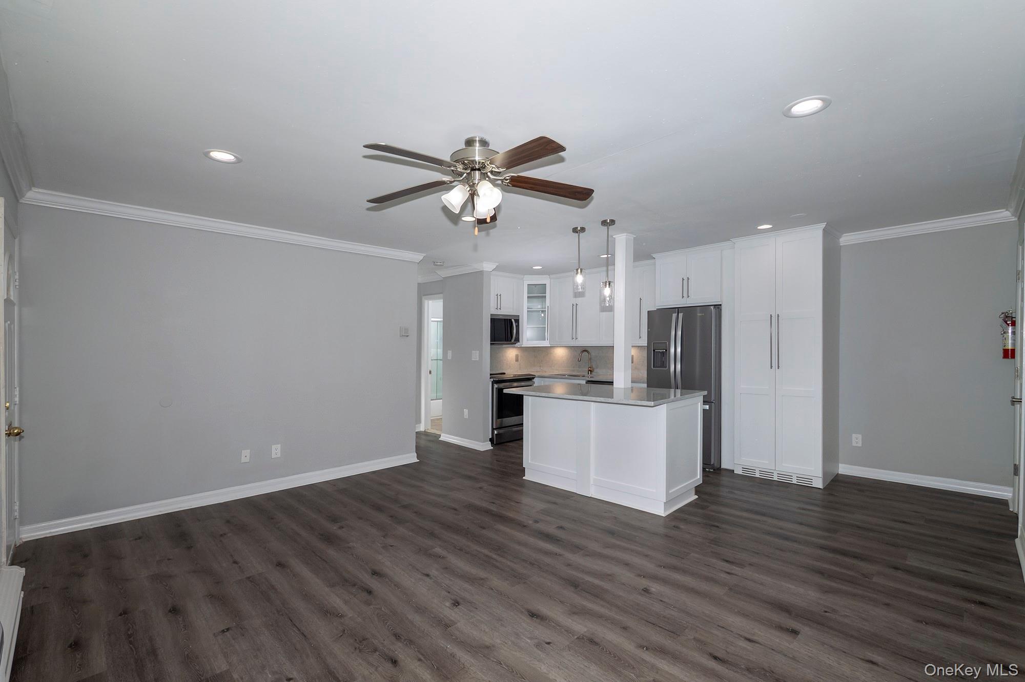 30 Westgate Drive # HD33, Bohemia, NY 11716