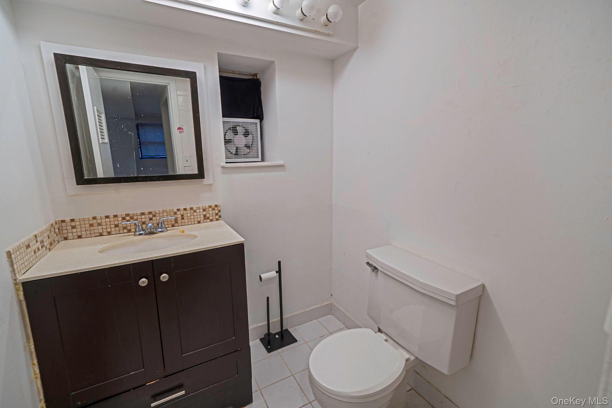 4 Sibley Place, Huntington Station, NY 11746