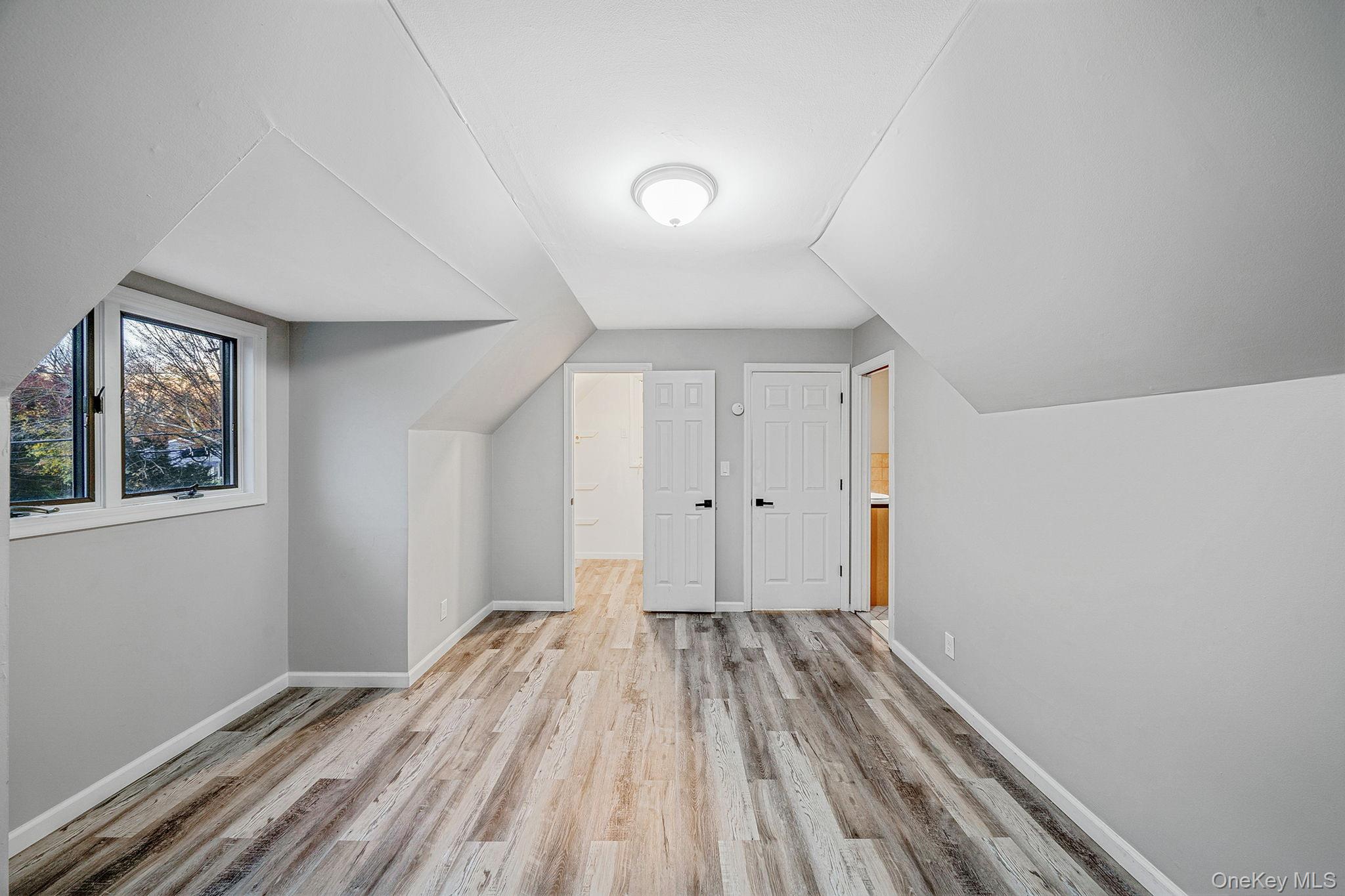 4 Sibley Place, Huntington Station, NY 11746