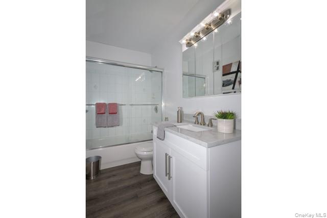 70 Middleton # SF06, Bohemia, NY 11716