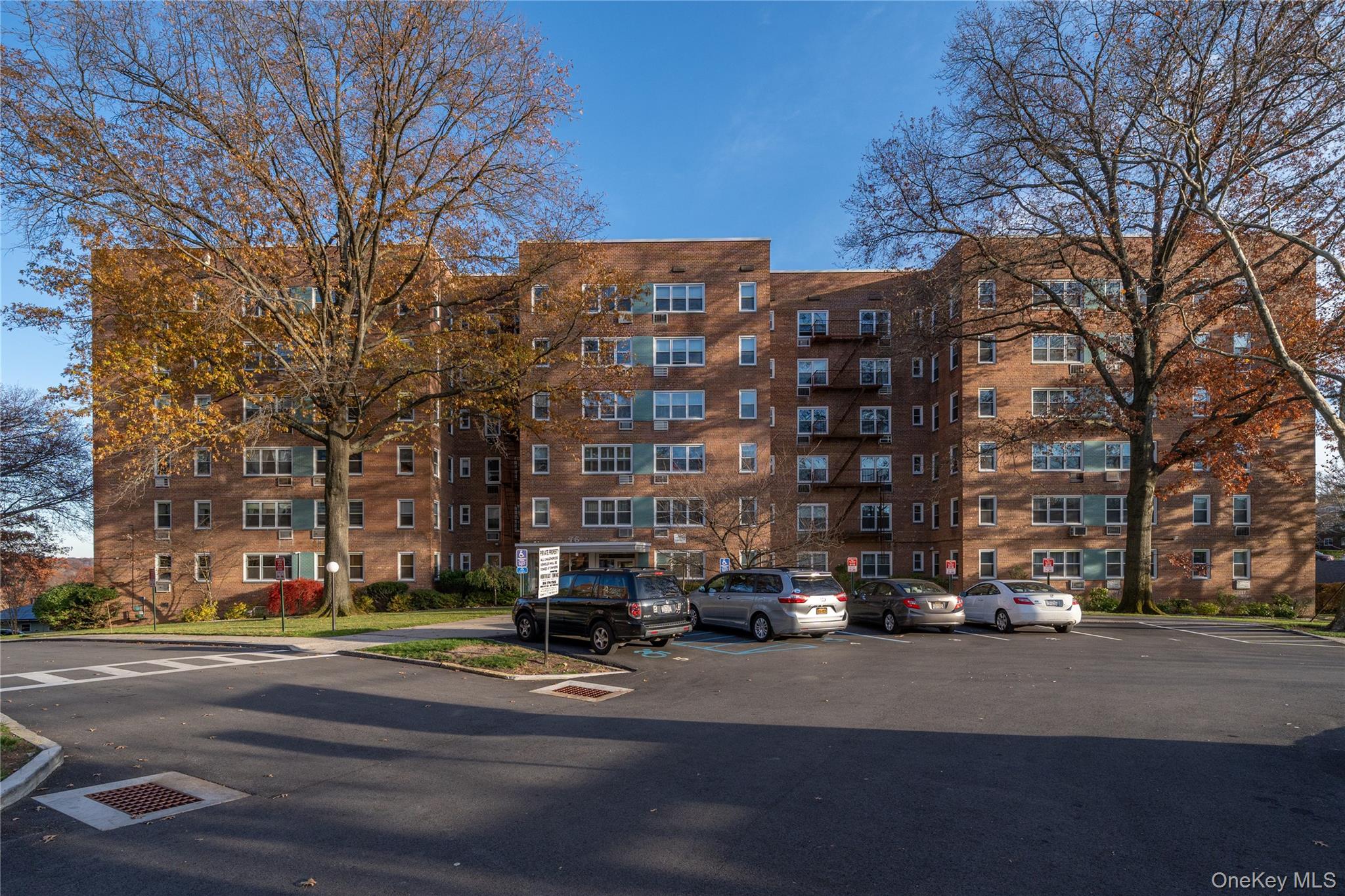 76 Dehaven Drive # 2D, Yonkers, NY 10703