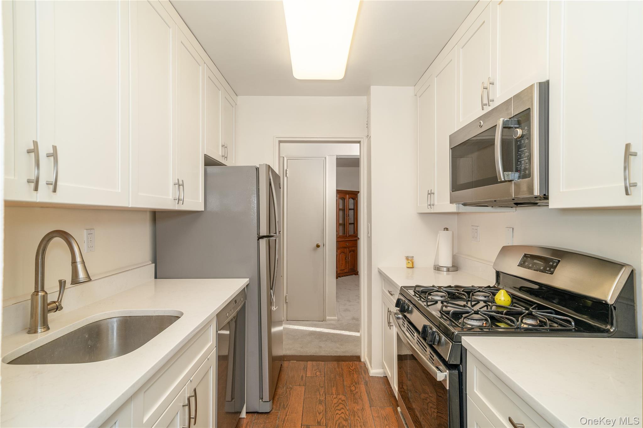 76 Dehaven Drive # 2D, Yonkers, NY 10703