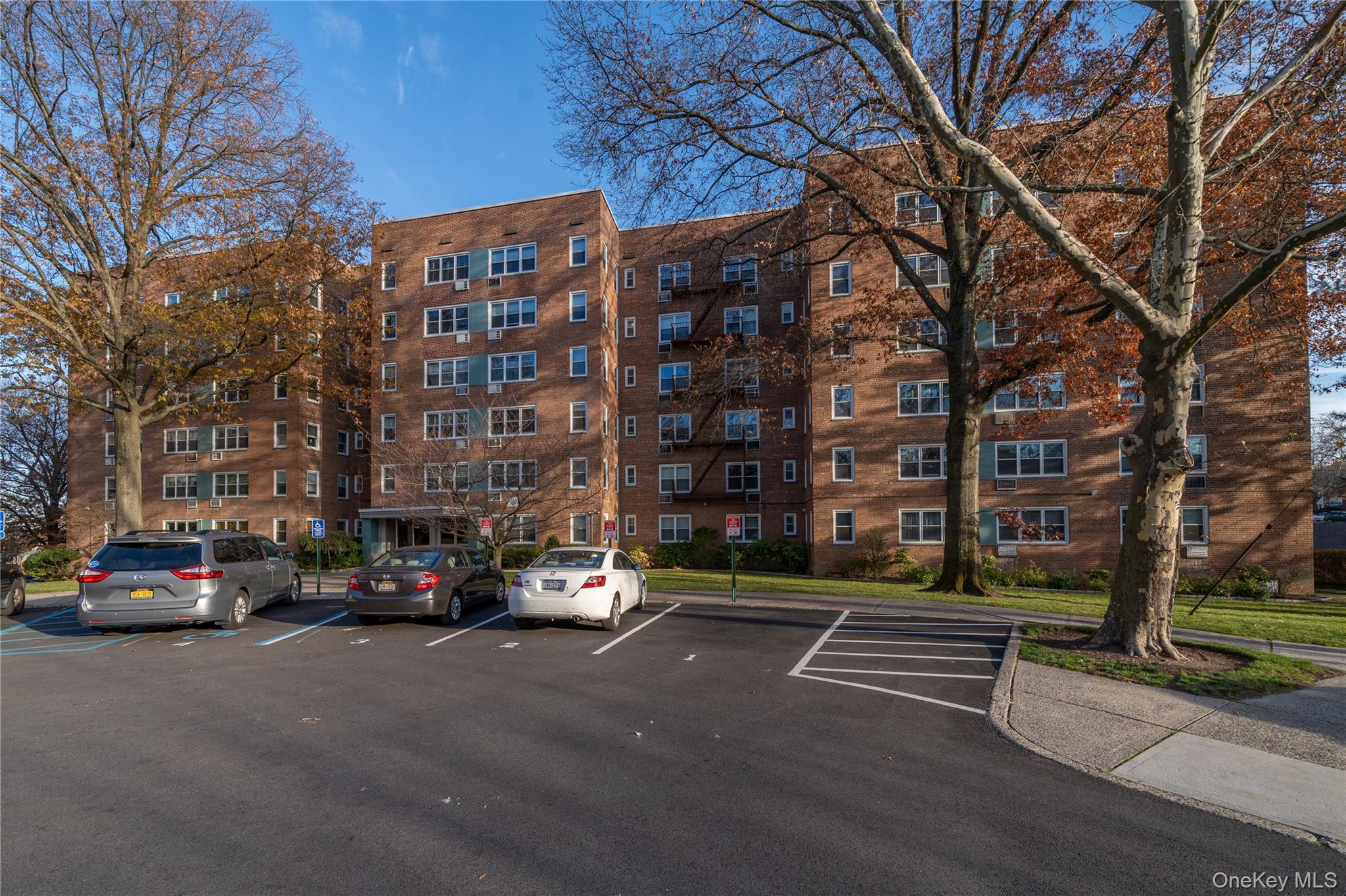 76 Dehaven Drive # 2D, Yonkers, NY 10703