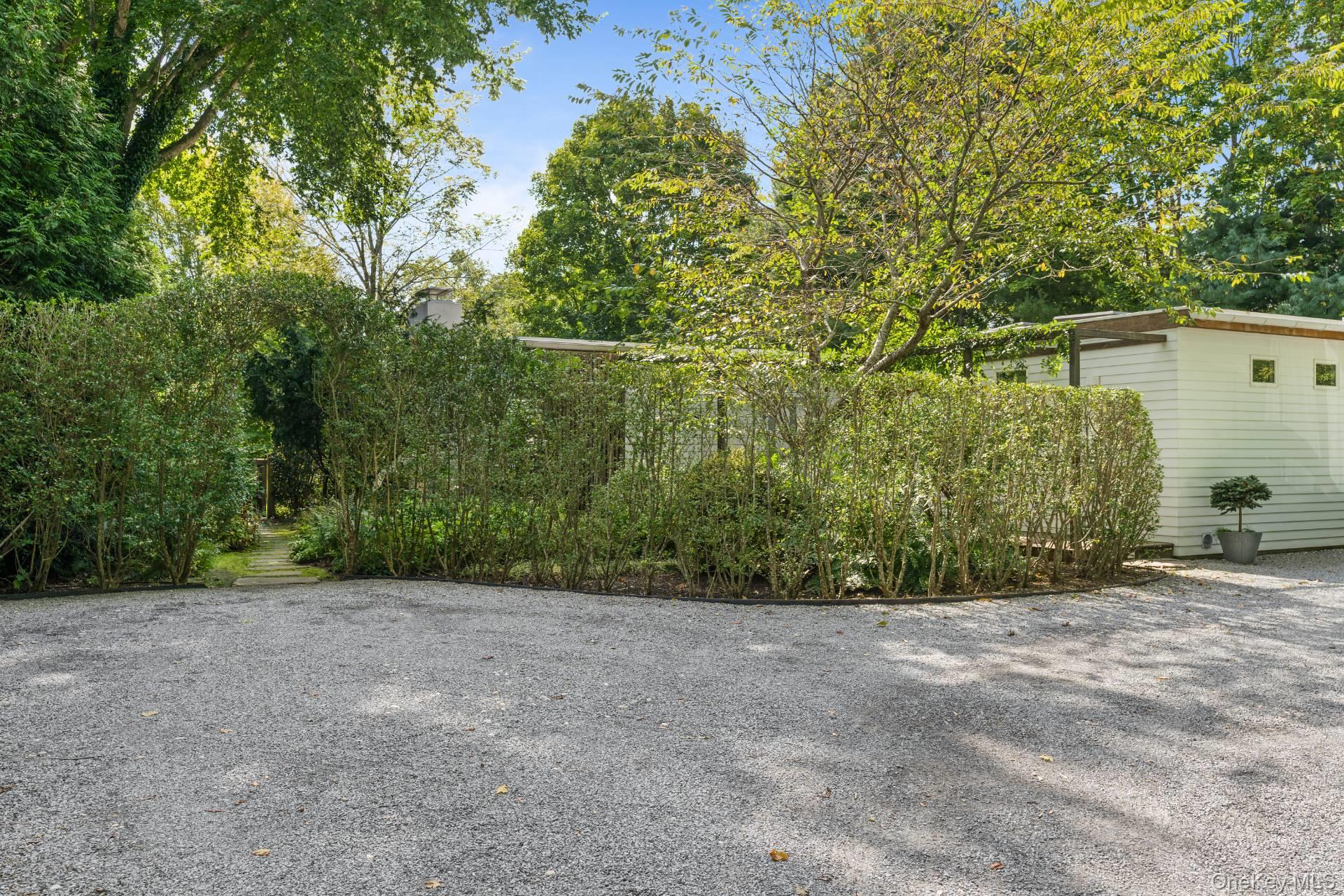 59 Hildreth Lane, Bridgehampton, NY 11932