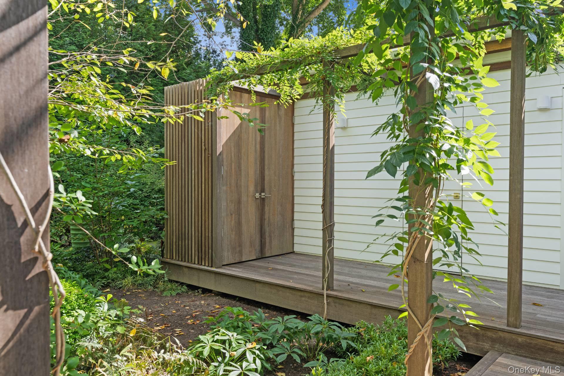 59 Hildreth Lane, Bridgehampton, NY 11932