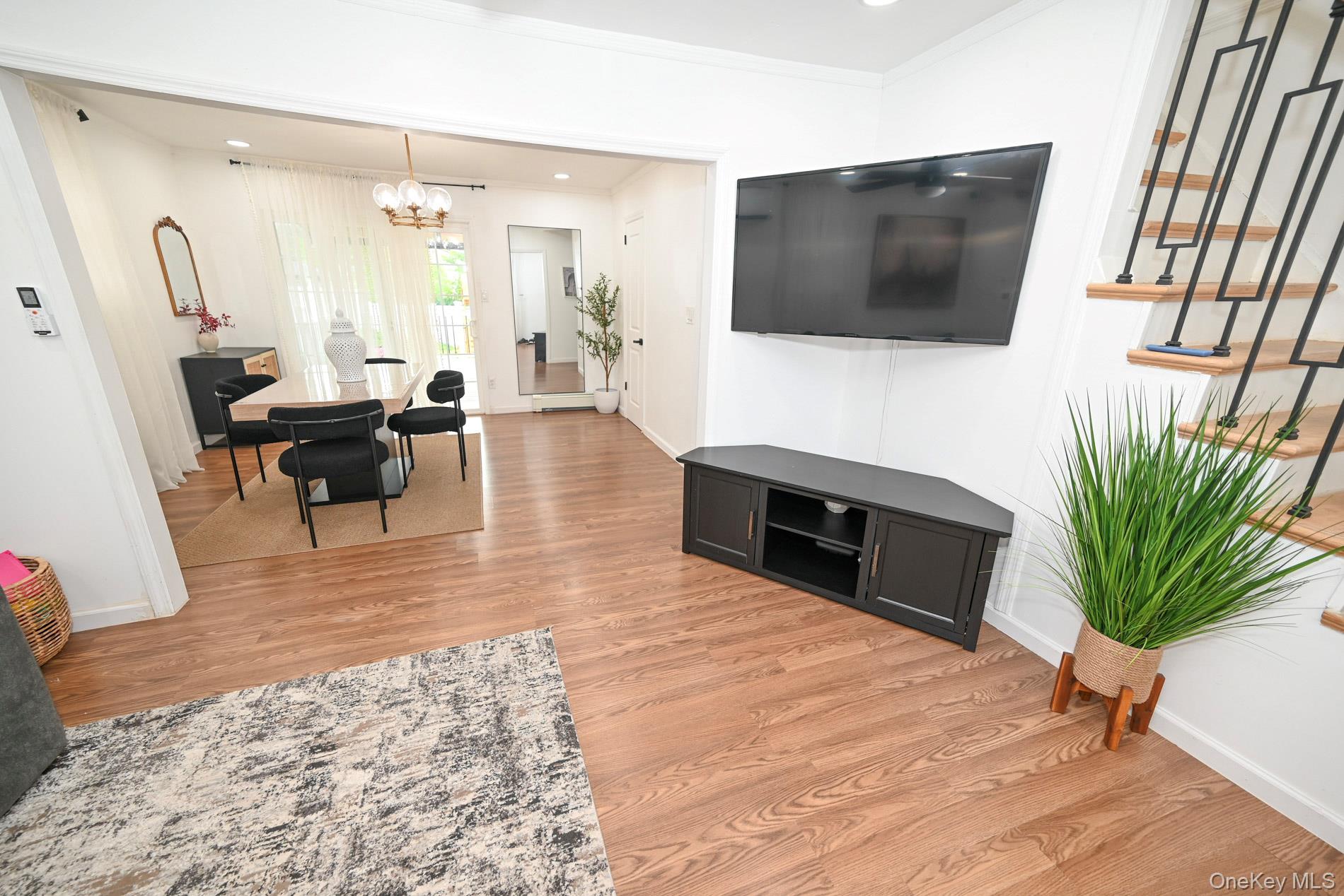 175 Arthur Avenue, Floral Park, NY 11001