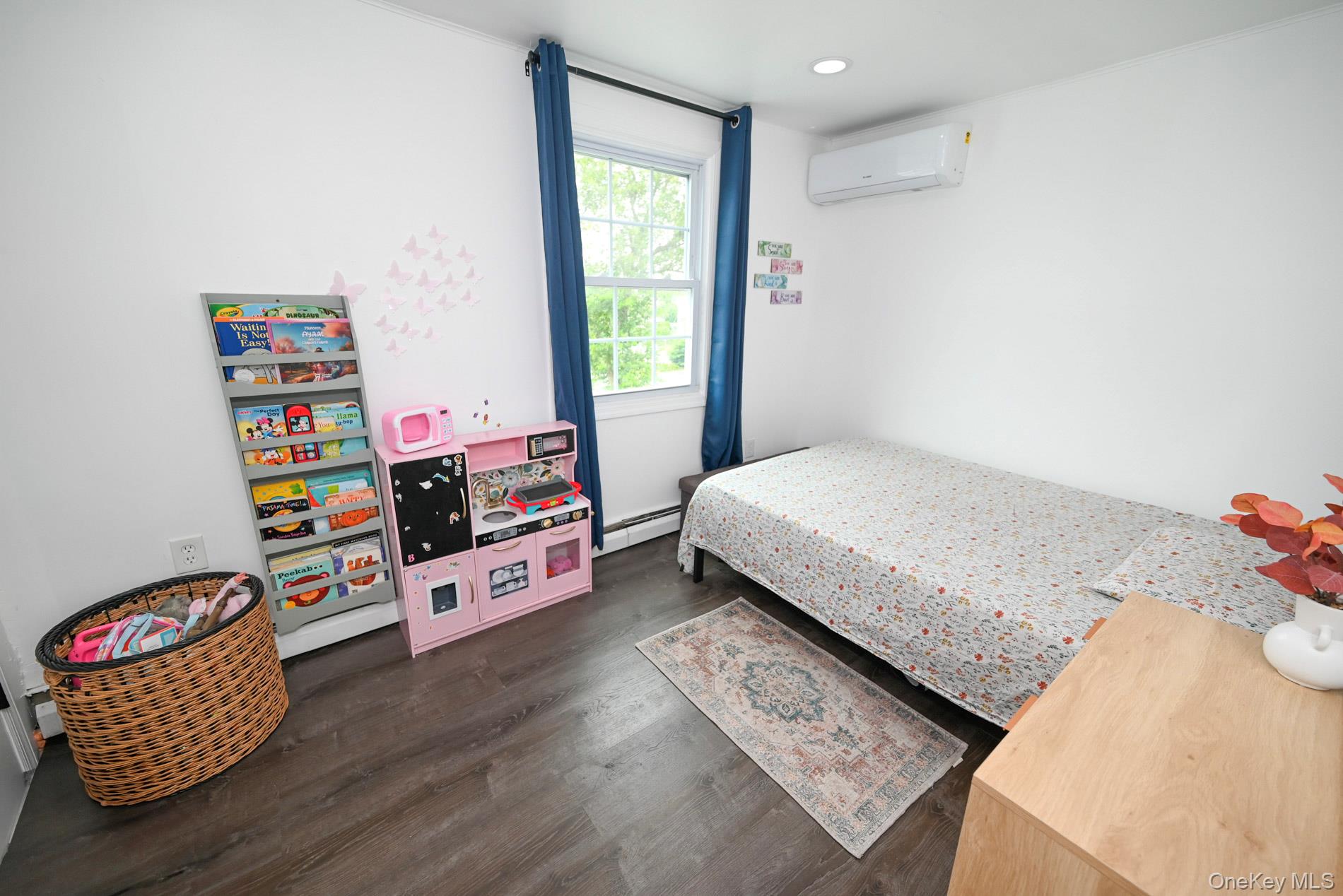 175 Arthur Avenue, Floral Park, NY 11001