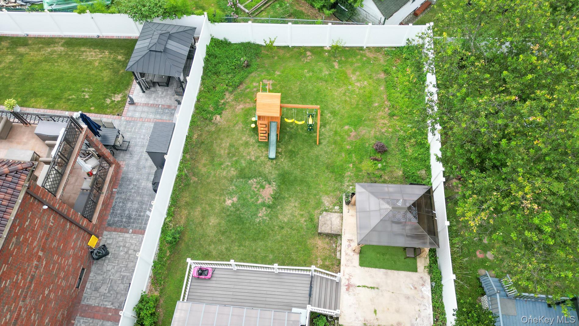 175 Arthur Avenue, Floral Park, NY 11001