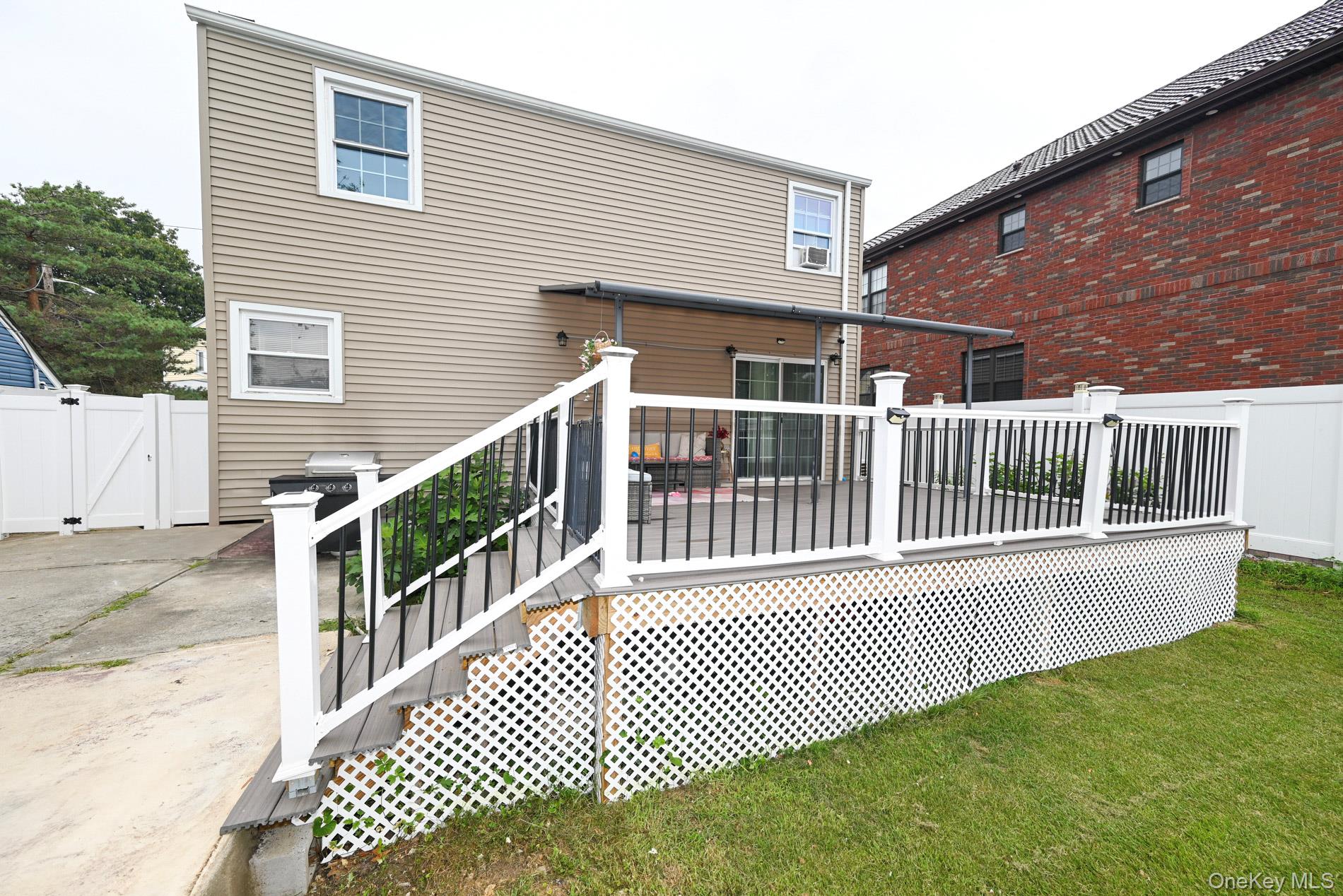 175 Arthur Avenue, Floral Park, NY 11001