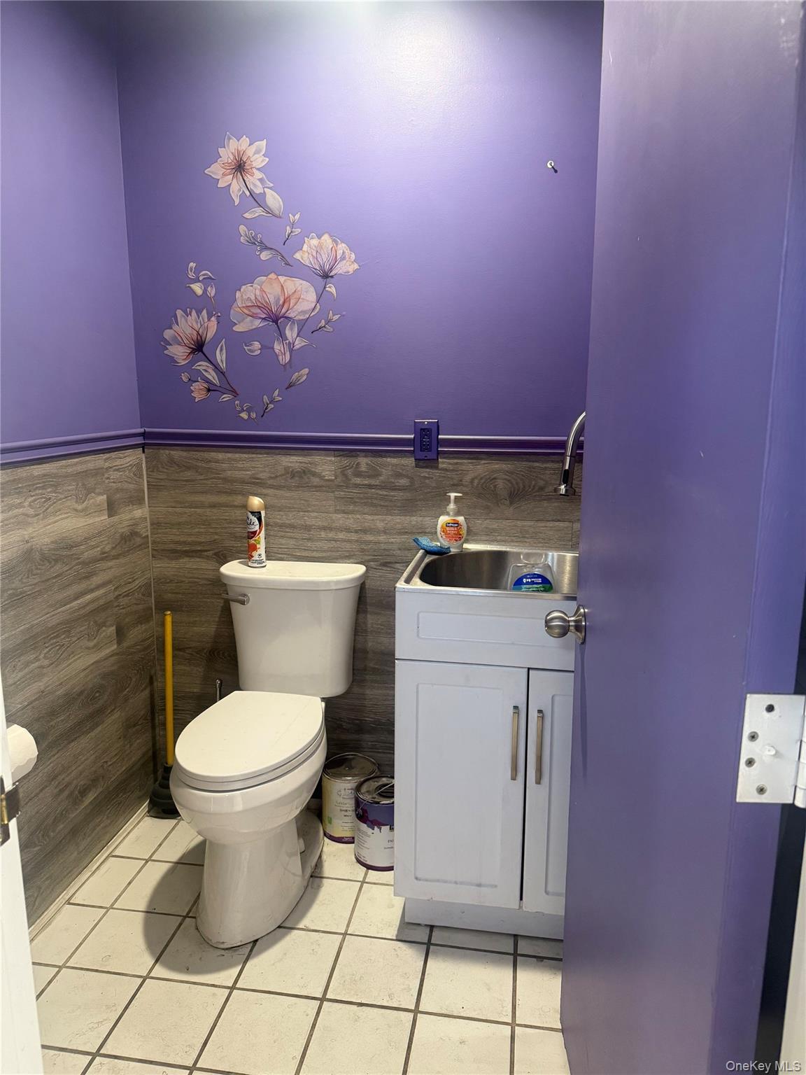 1039 West Jericho Turnpike, Smithtown, NY 11787