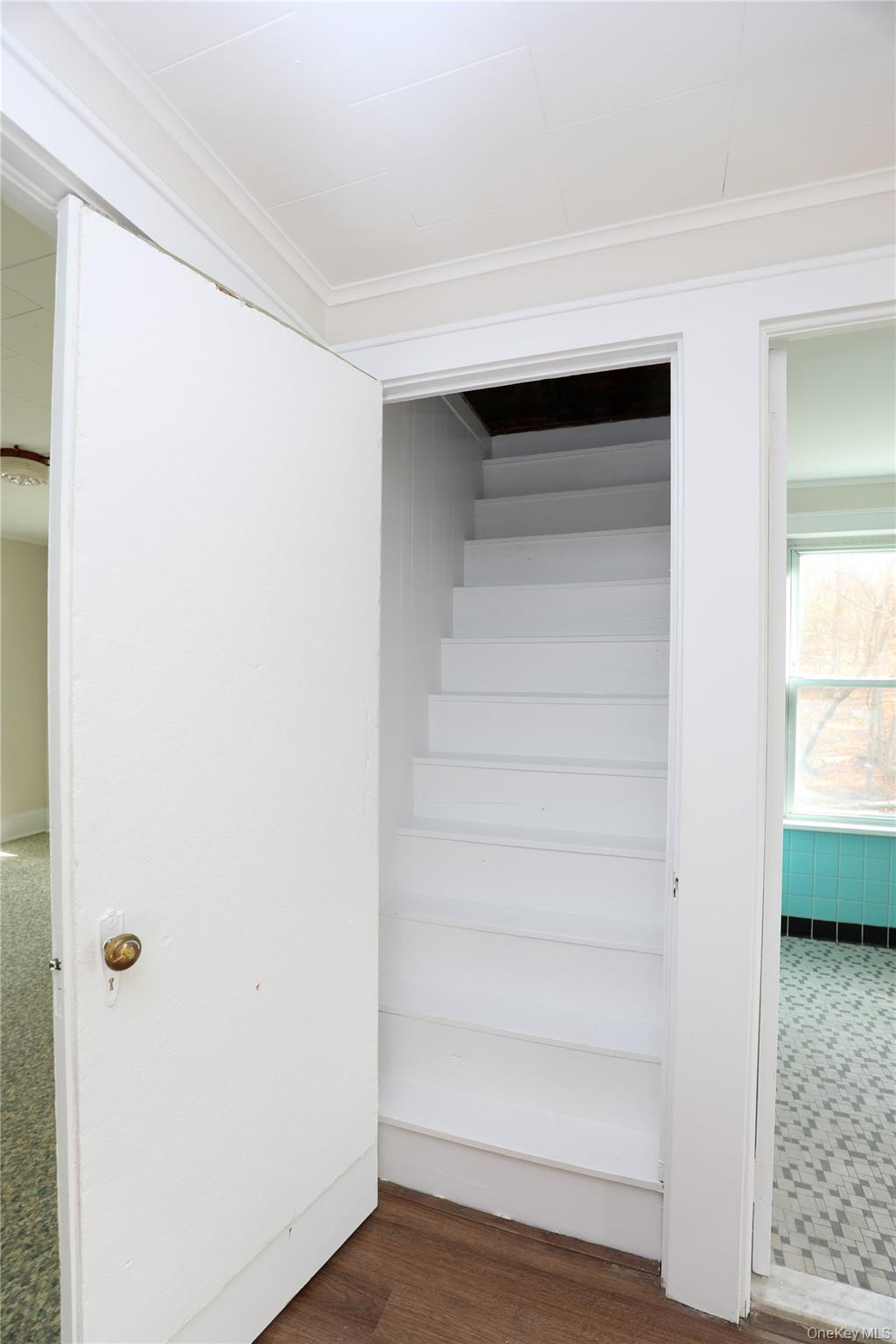 30 Pettit Avenue, Kingston, NY 12401