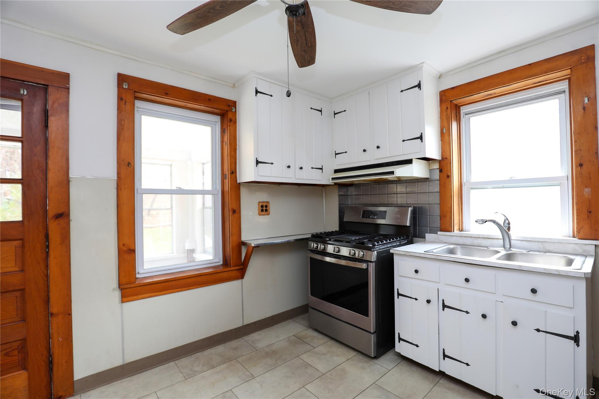 30 Pettit Avenue, Kingston, NY 12401