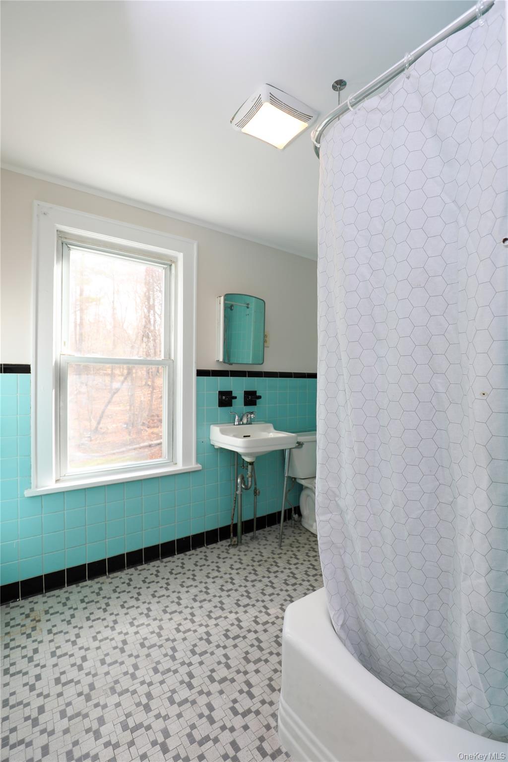 30 Pettit Avenue, Kingston, NY 12401