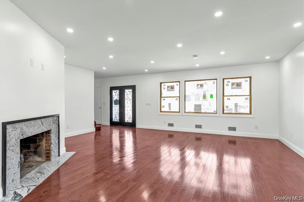 44 School Street, Malverne, NY 11565