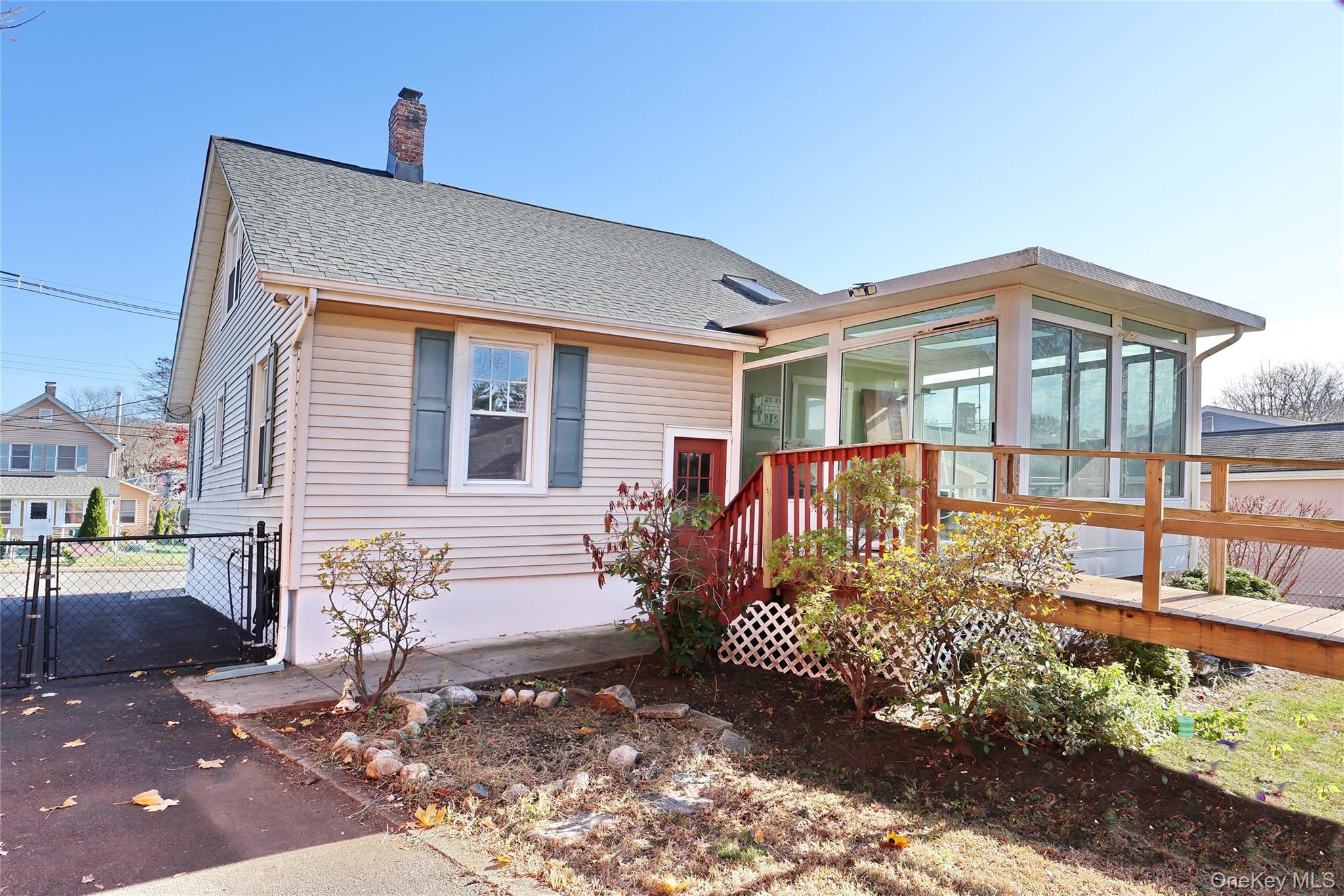 25 Rockland Terrace, Suffern, NY 10901