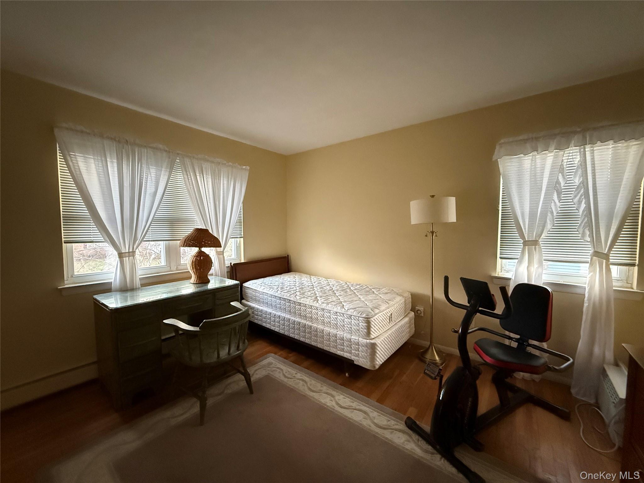 15 Sherry Lane, Hauppauge, NY 11788