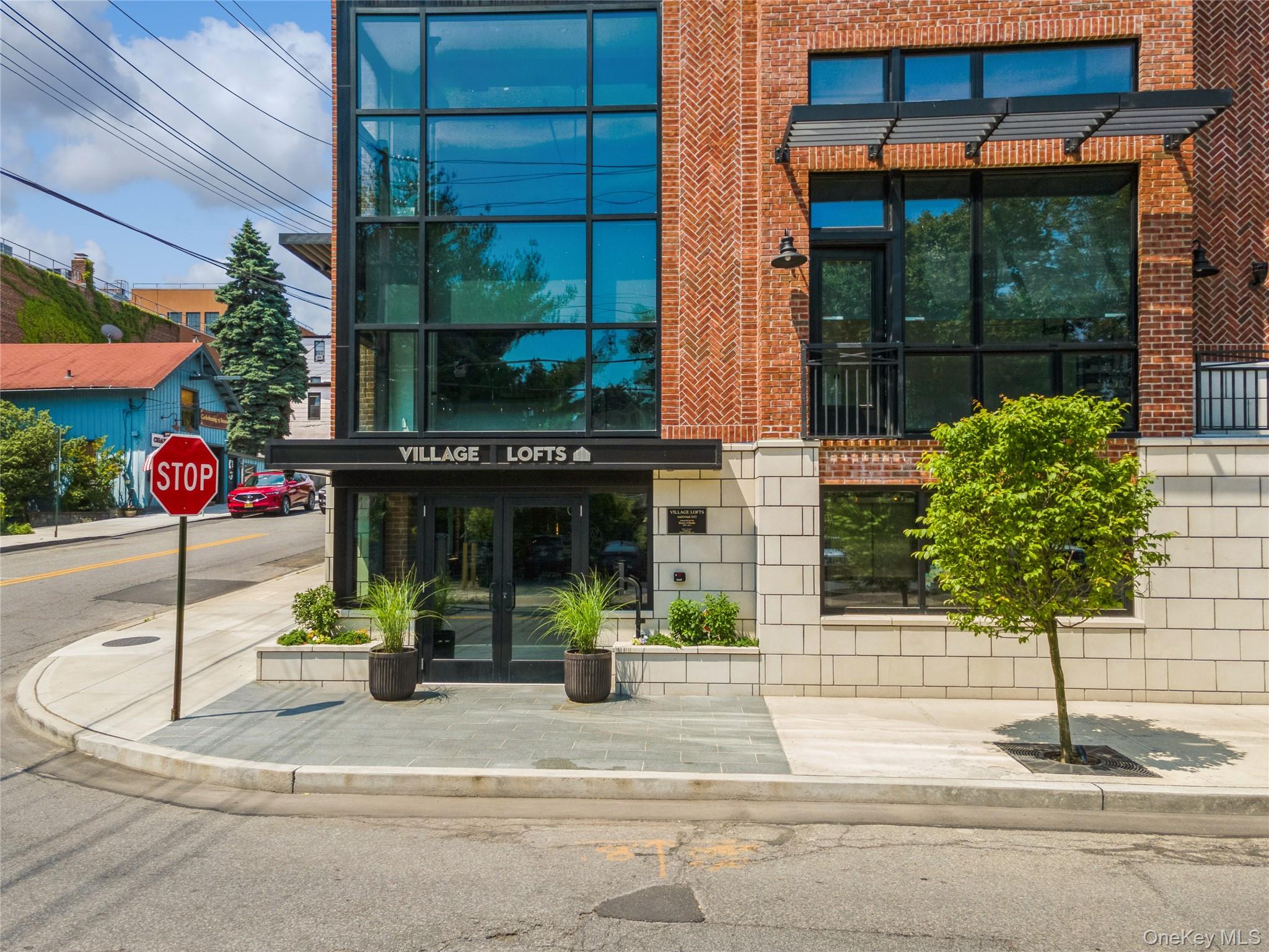 172 E Prospect Avenue # 304, Mamaroneck, NY 10543